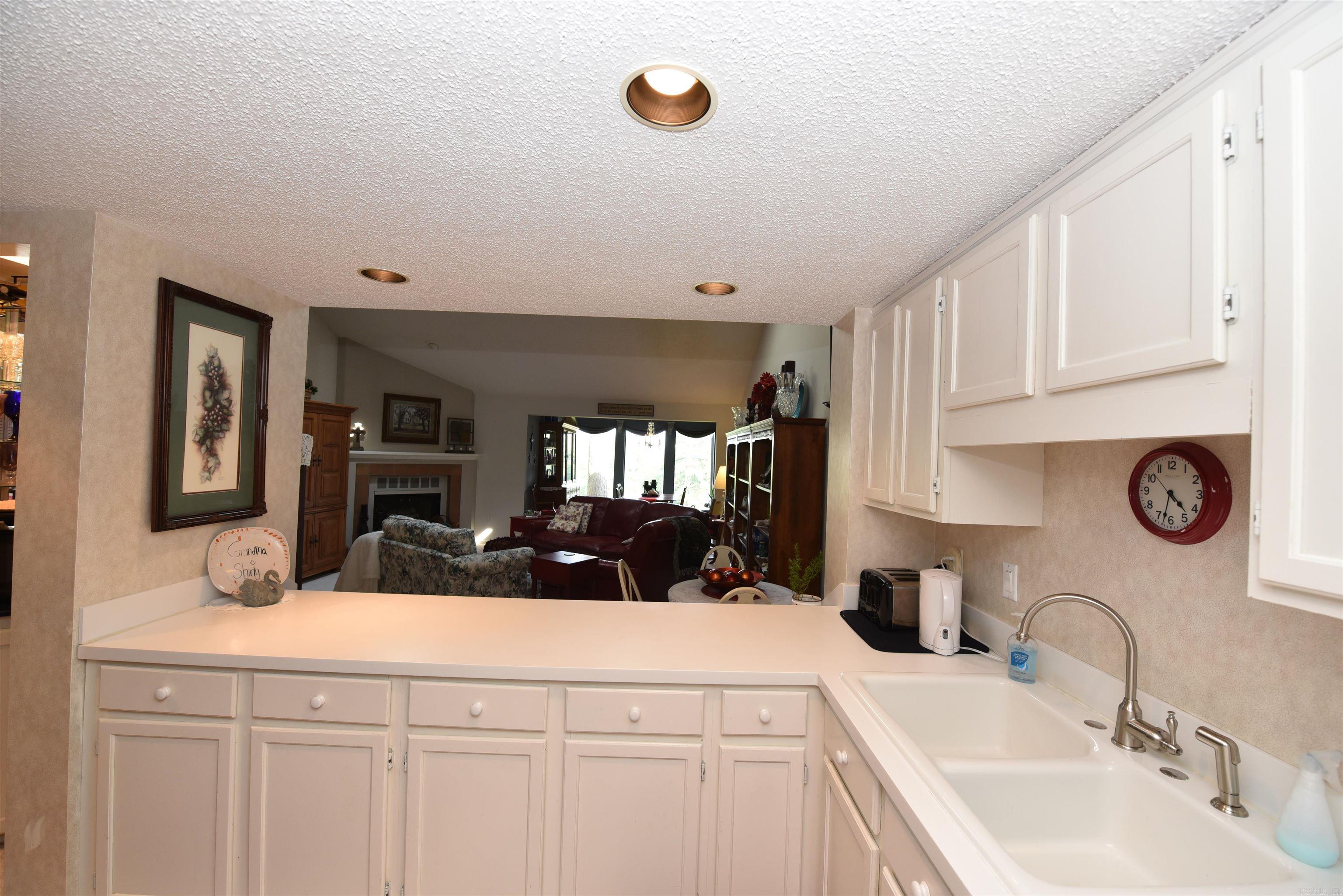 COUNTRY CLUB RIDGE TOWN - Residential