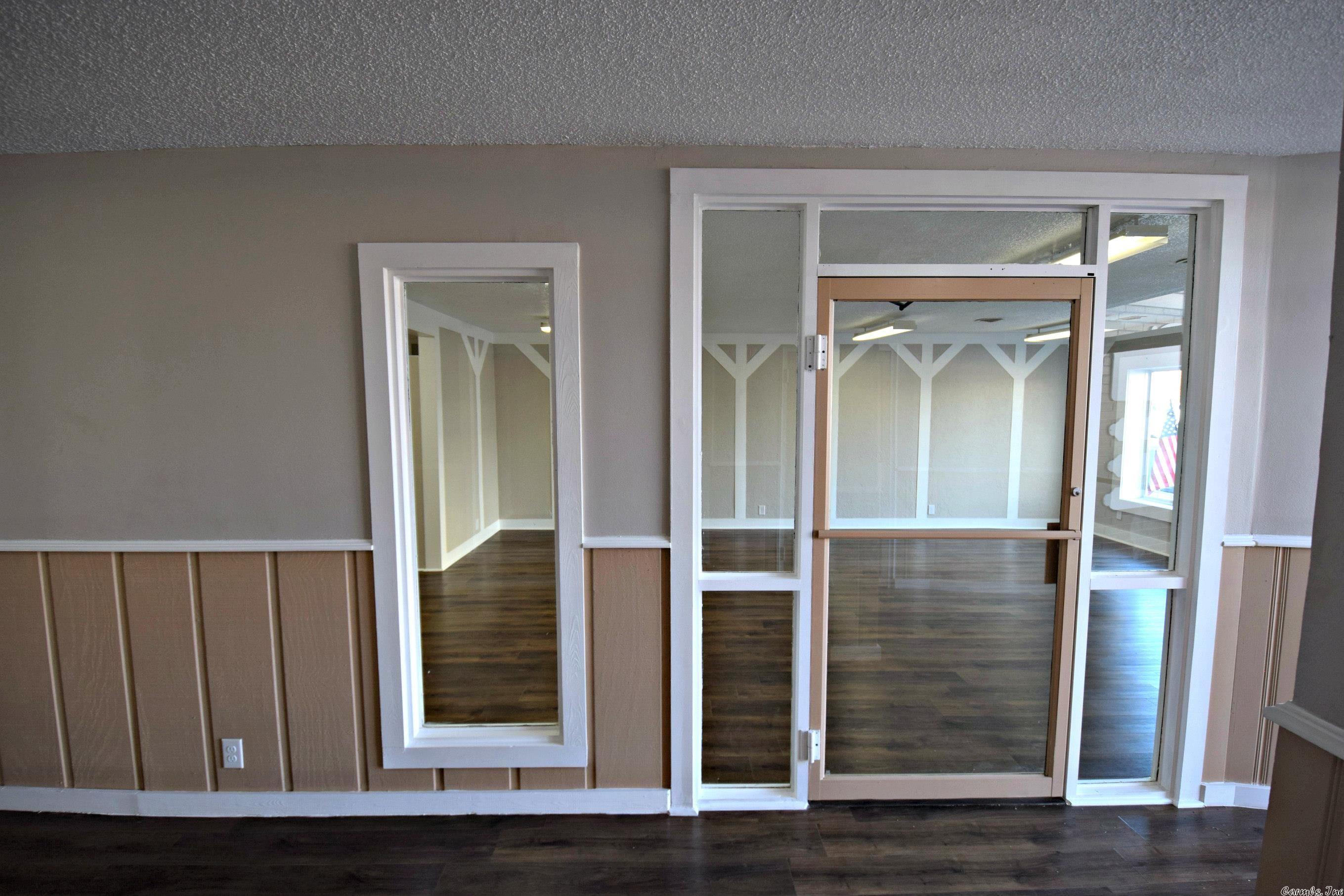 Mena Original - Commercial Sale