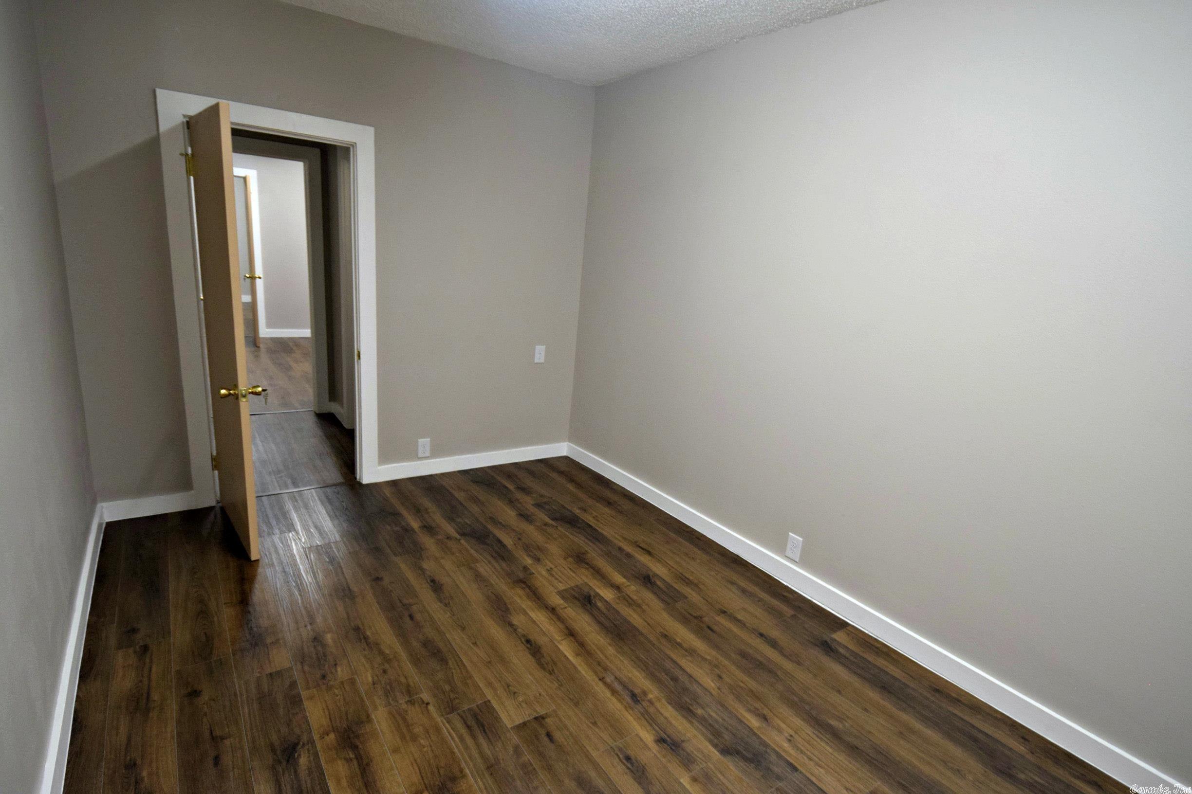 Mena Original - Commercial Sale