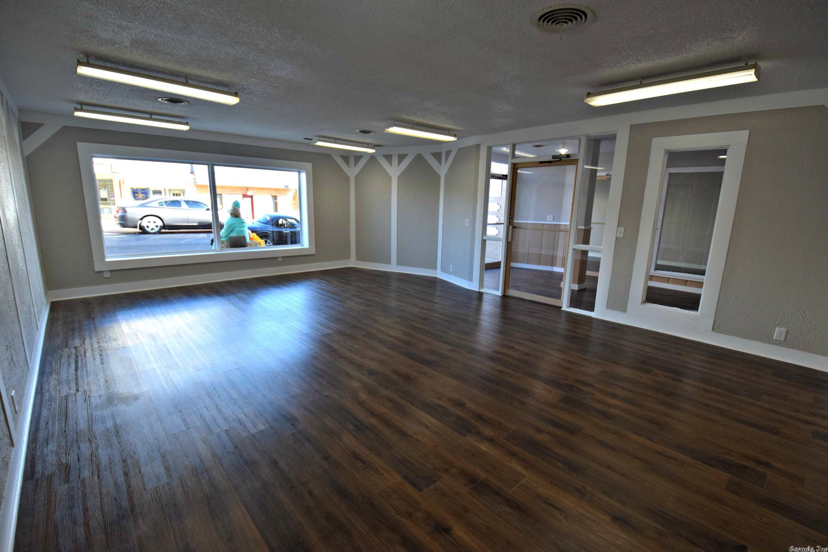 Mena Original - Commercial Sale