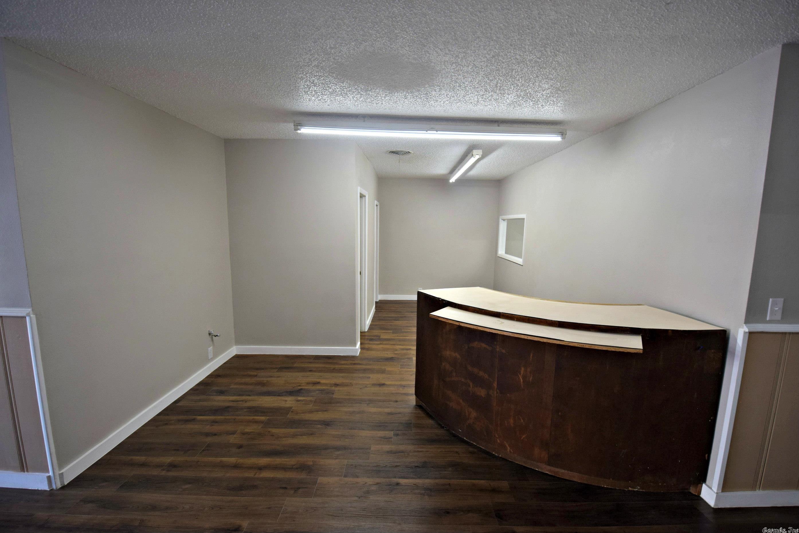 Mena Original - Commercial Sale