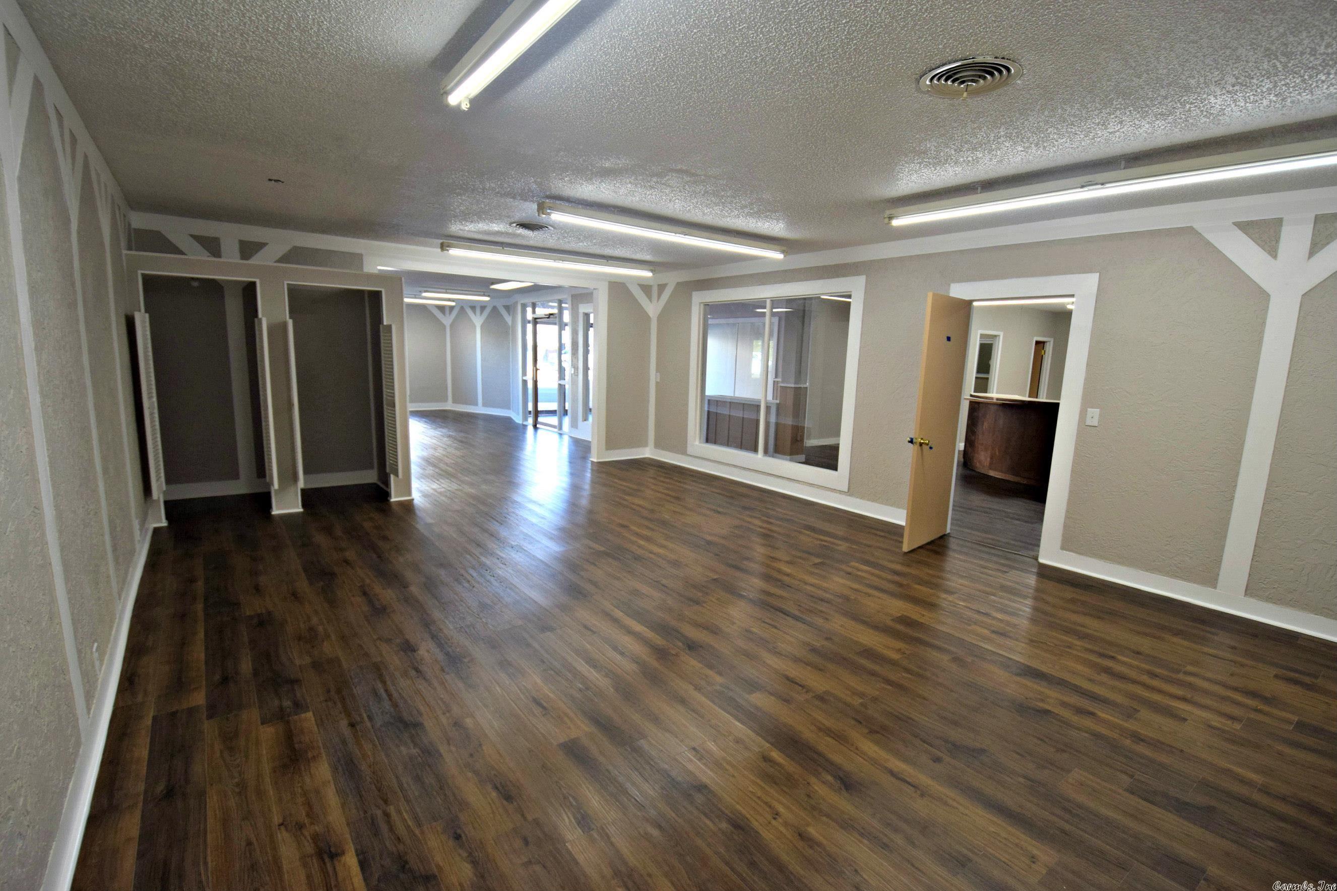 Mena Original - Commercial Sale