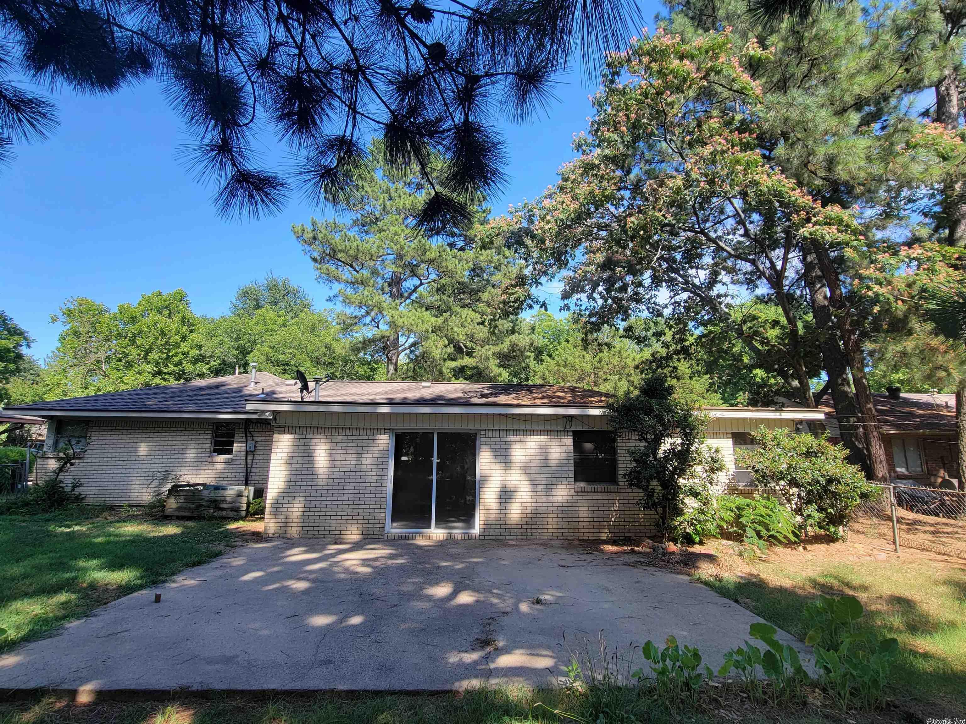 Sunnymeade - Residential Lease