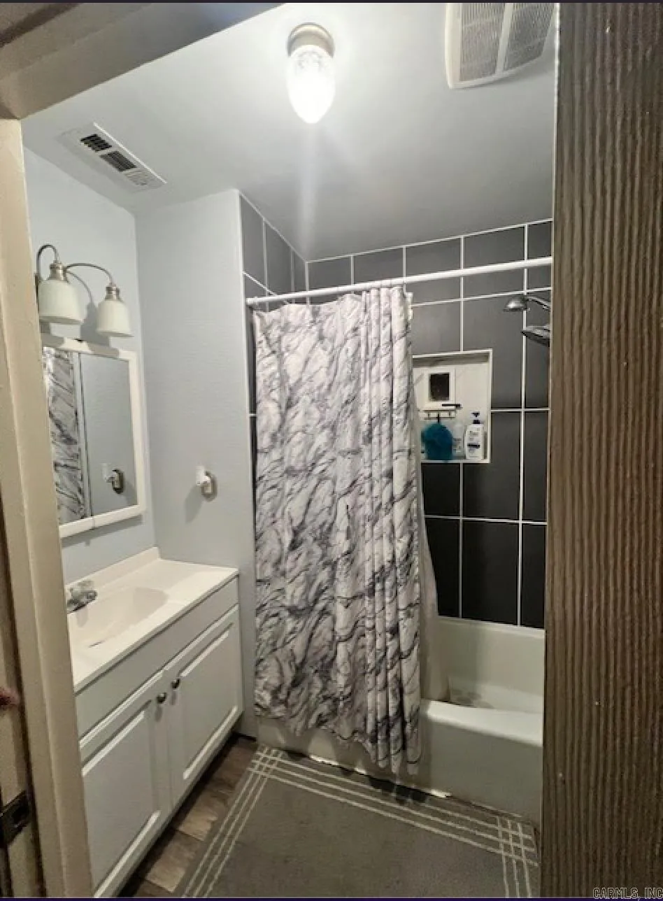 Little Rock, Arkansas 72204, United States, 3 Bedrooms Bedrooms, ,1 BathroomBathrooms,Residential,Active,28257