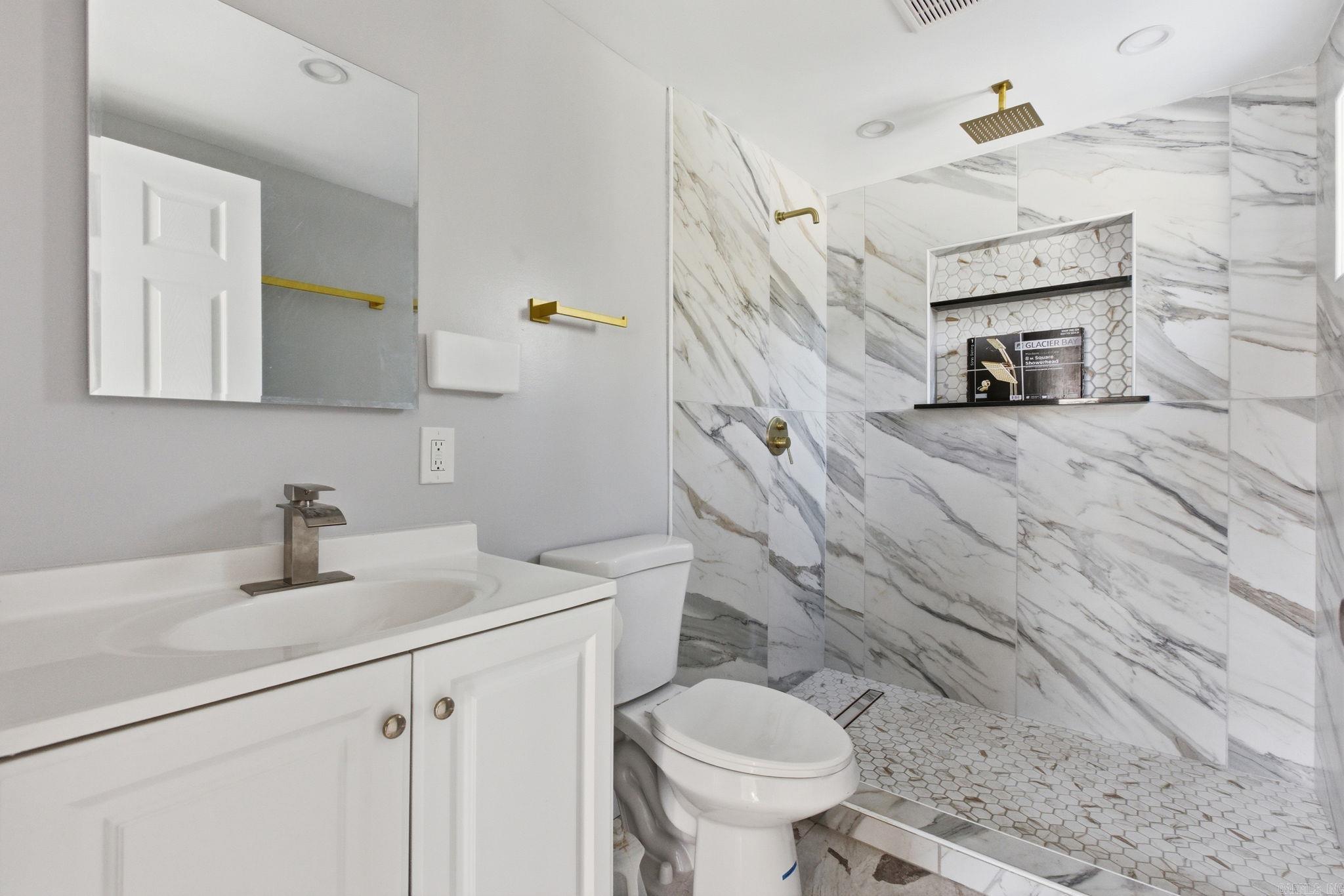 LUND & HILL (ORIGINAL TOWN) - Residential