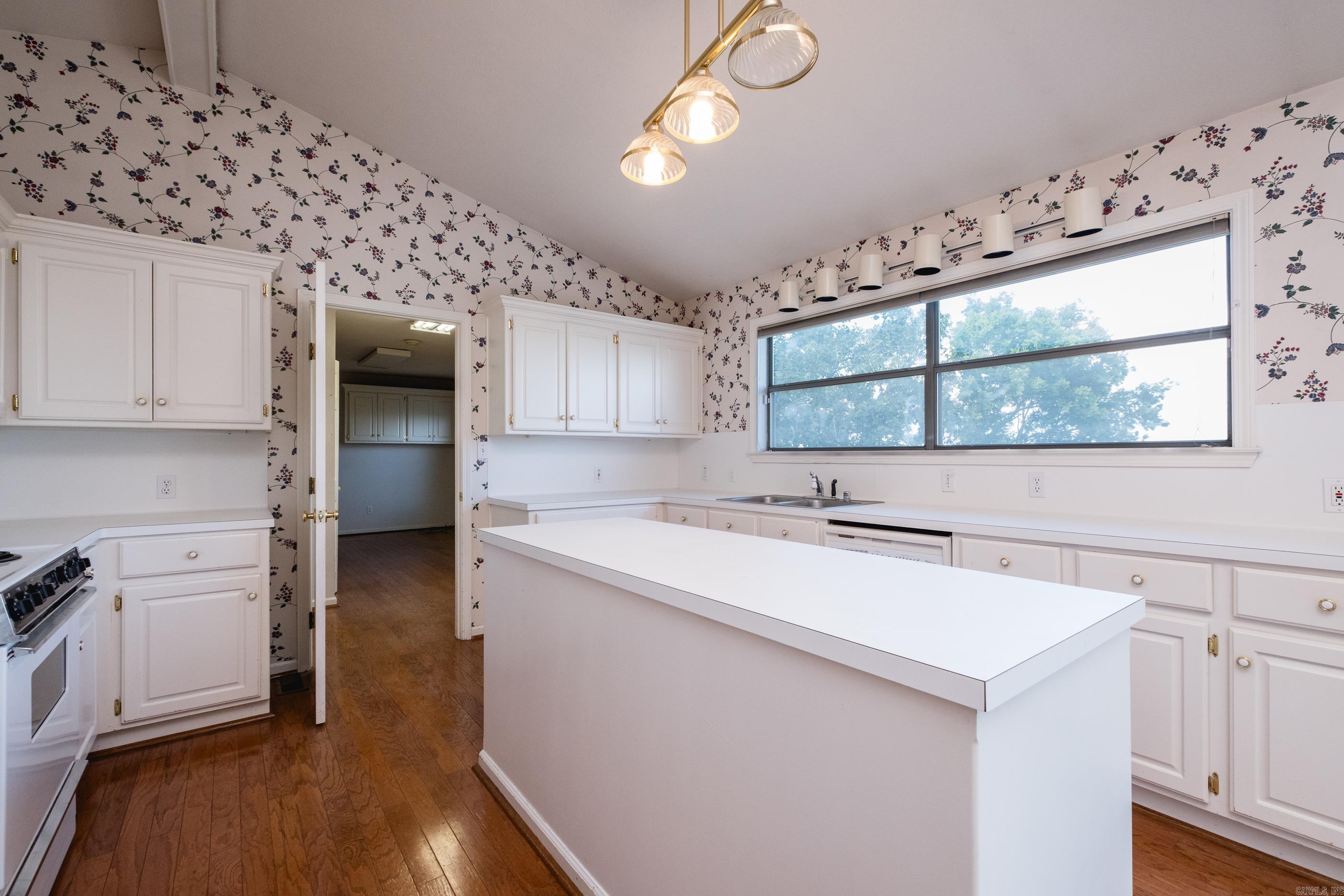 WALTON HEIGHTS - Residential