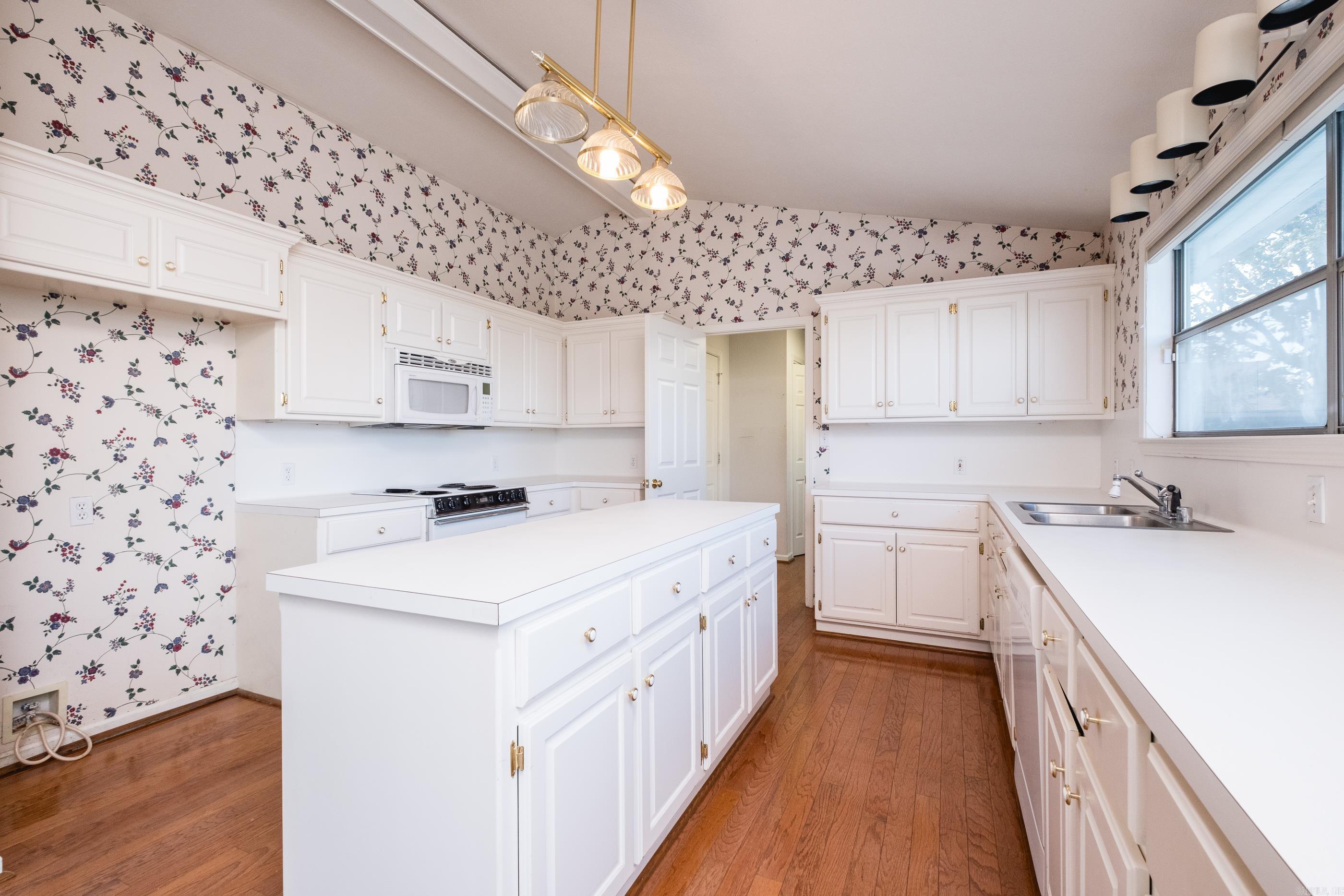 WALTON HEIGHTS - Residential