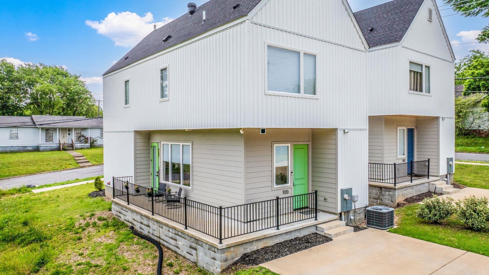 COTTAGES ON PARK II - Residential