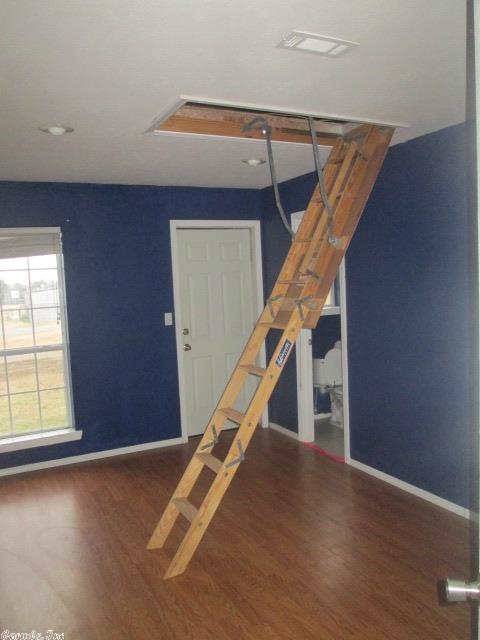 Lone Pine - Residential