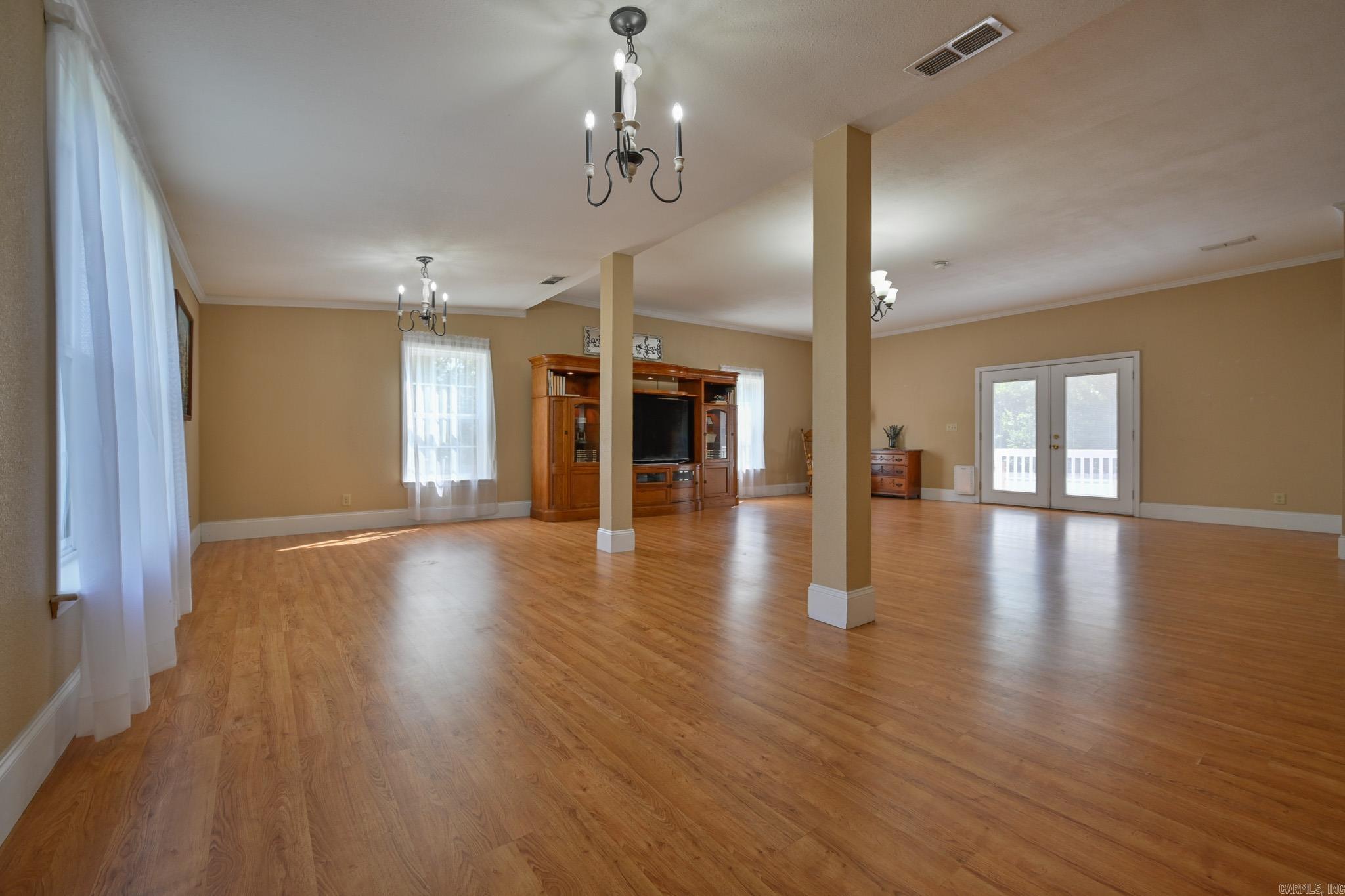Mena Original - Residential