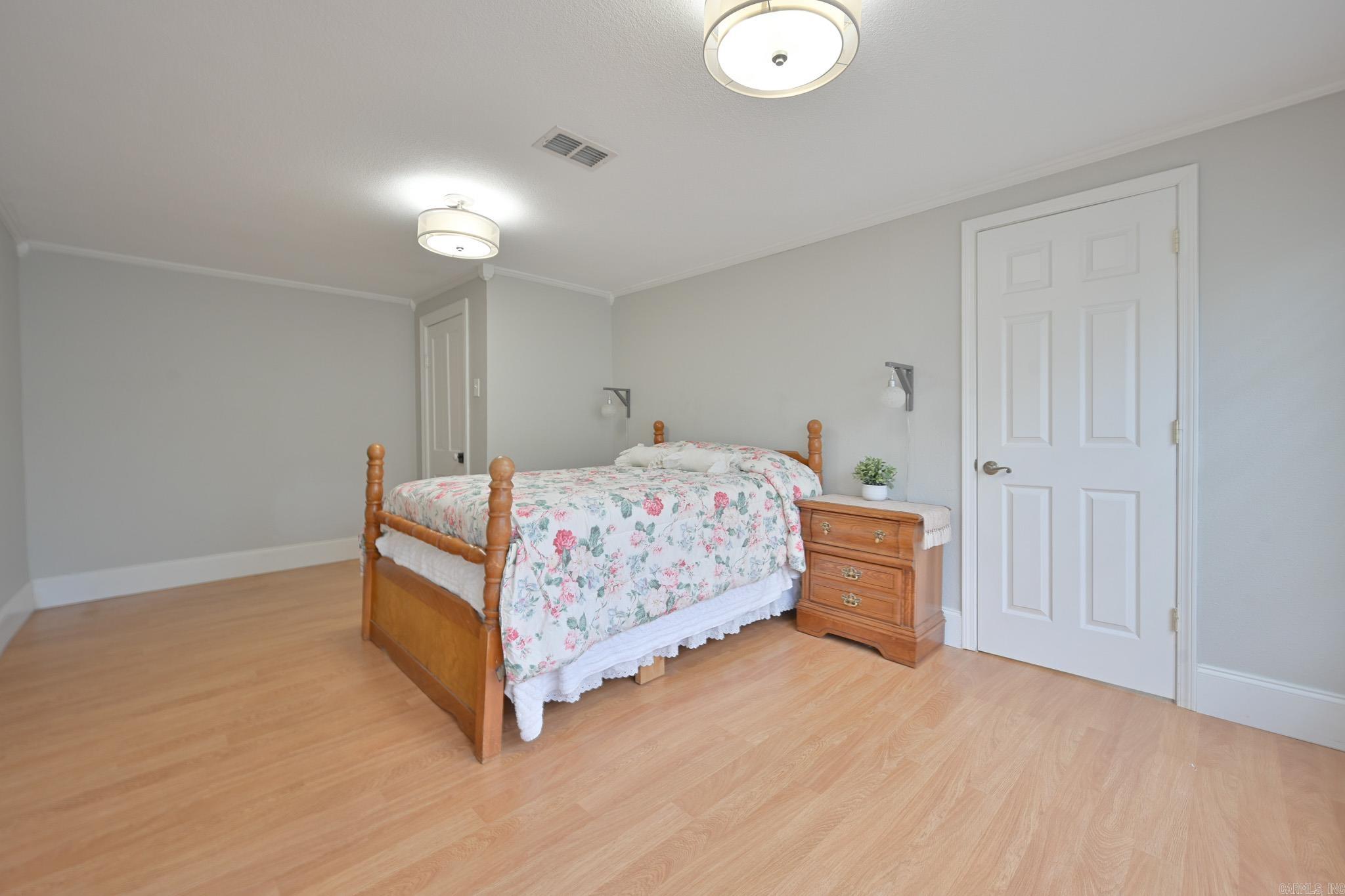 Mena Original - Residential