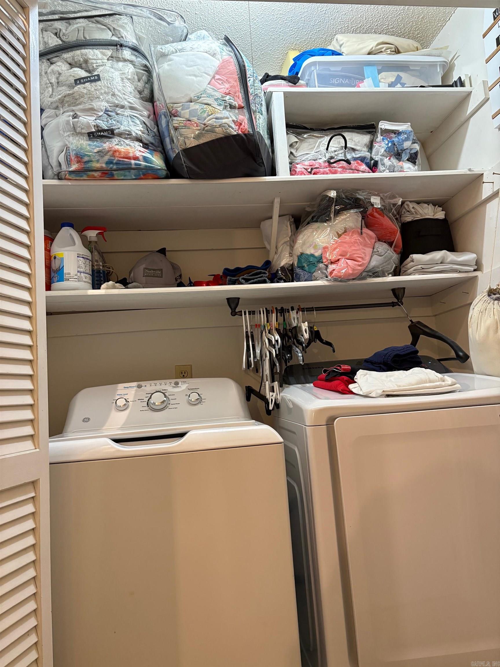 CHELSEA GLADE - Residential