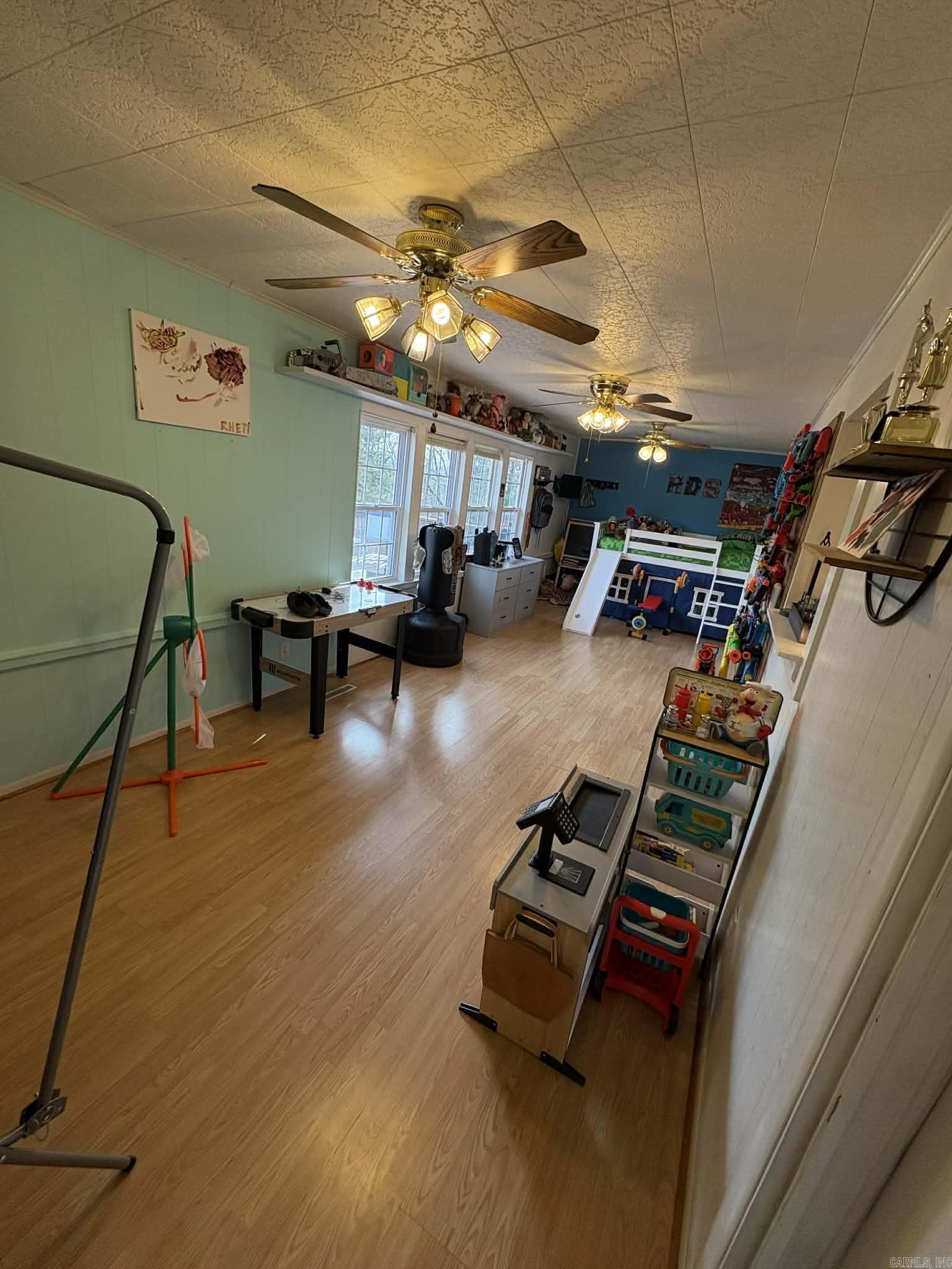 CHELSEA GLADE - Residential