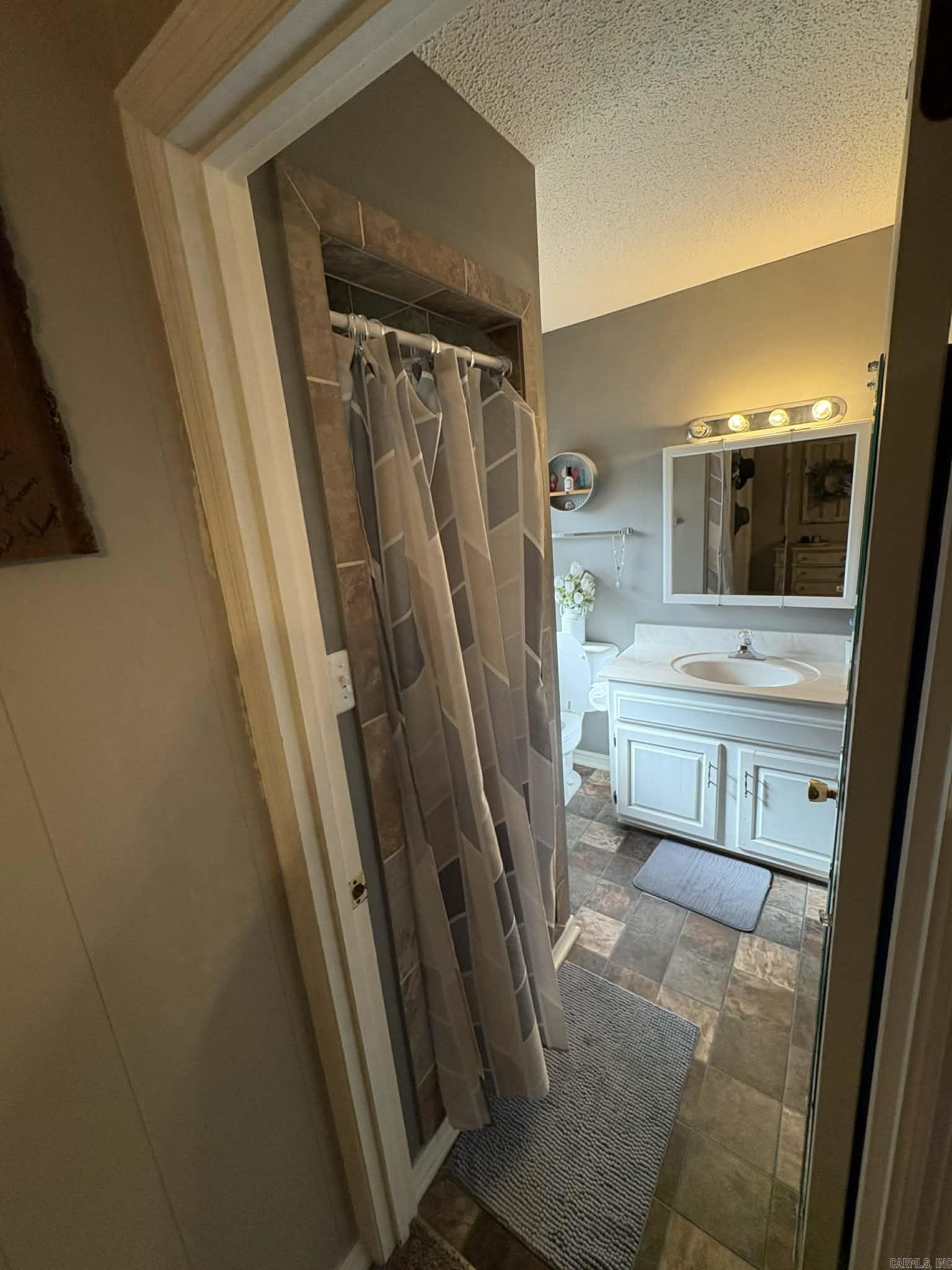 CHELSEA GLADE - Residential