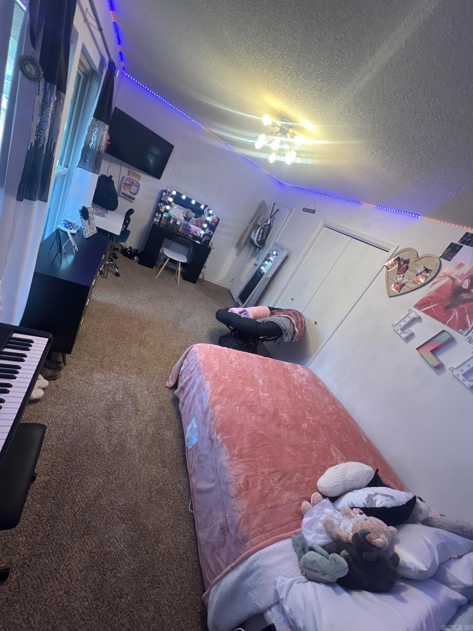 CHELSEA GLADE - Residential