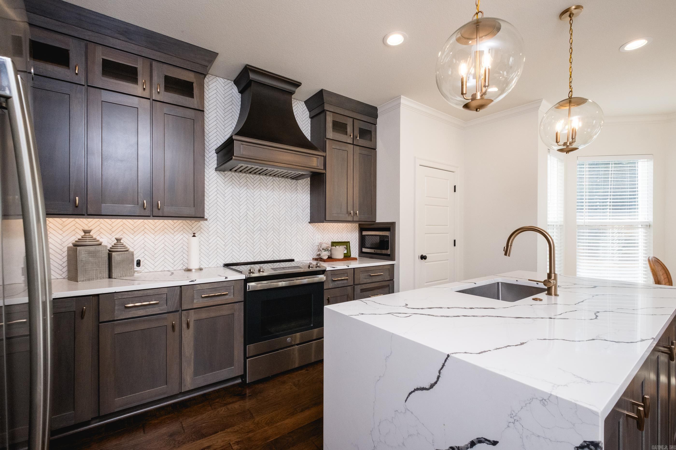 WATERVIEW ESTATES - Residential