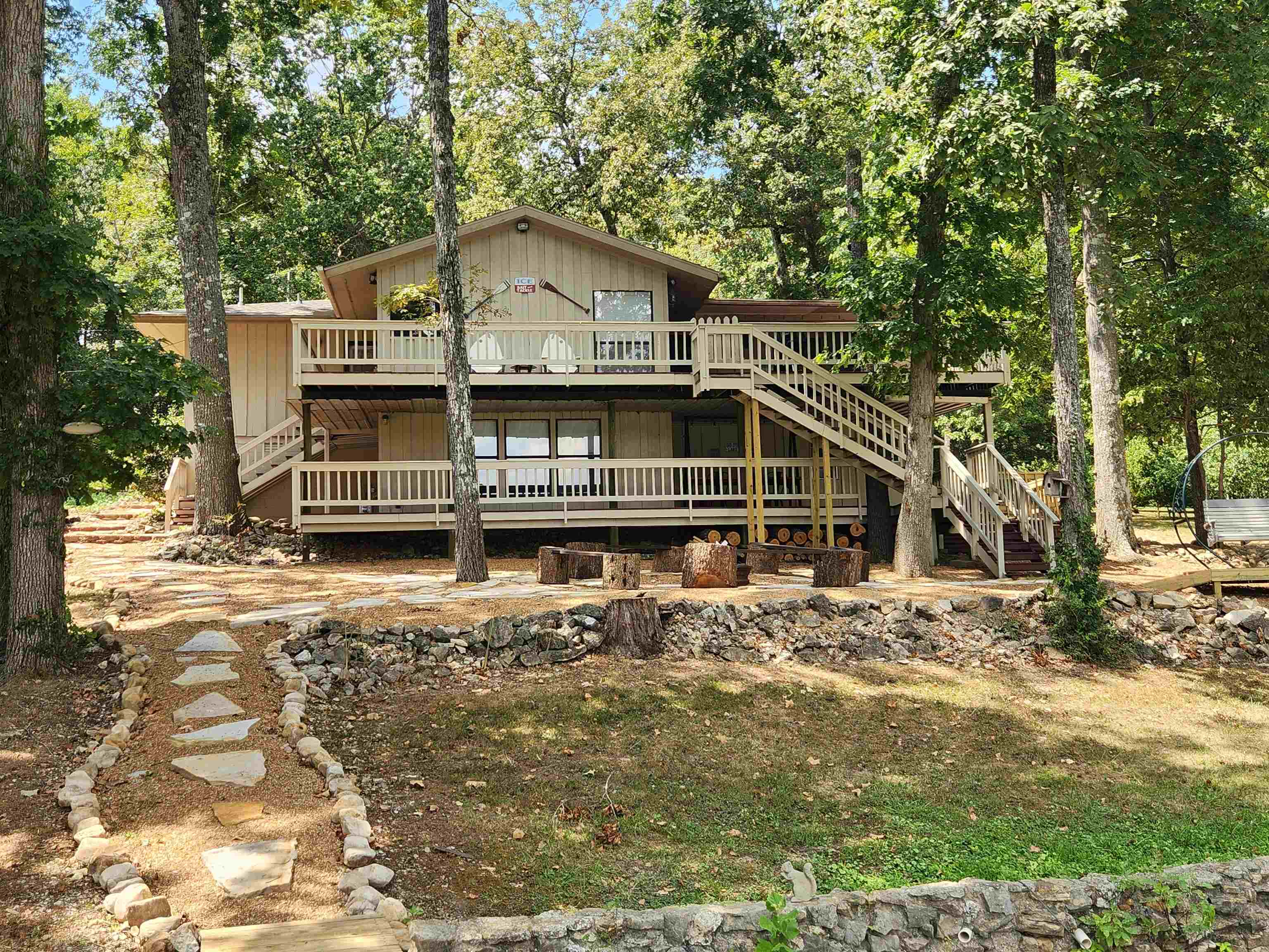 WEST LAKE - Residential