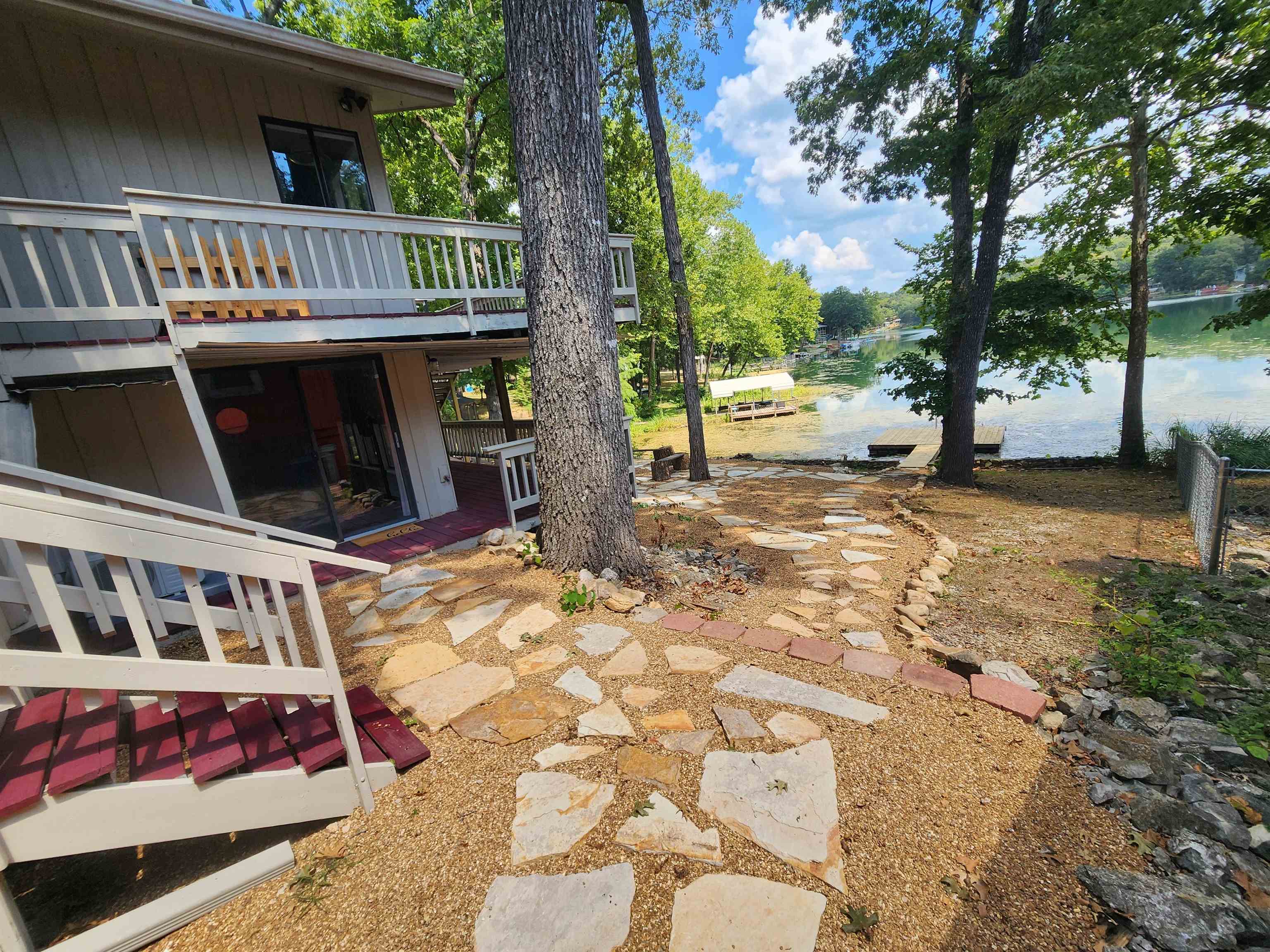 WEST LAKE - Residential