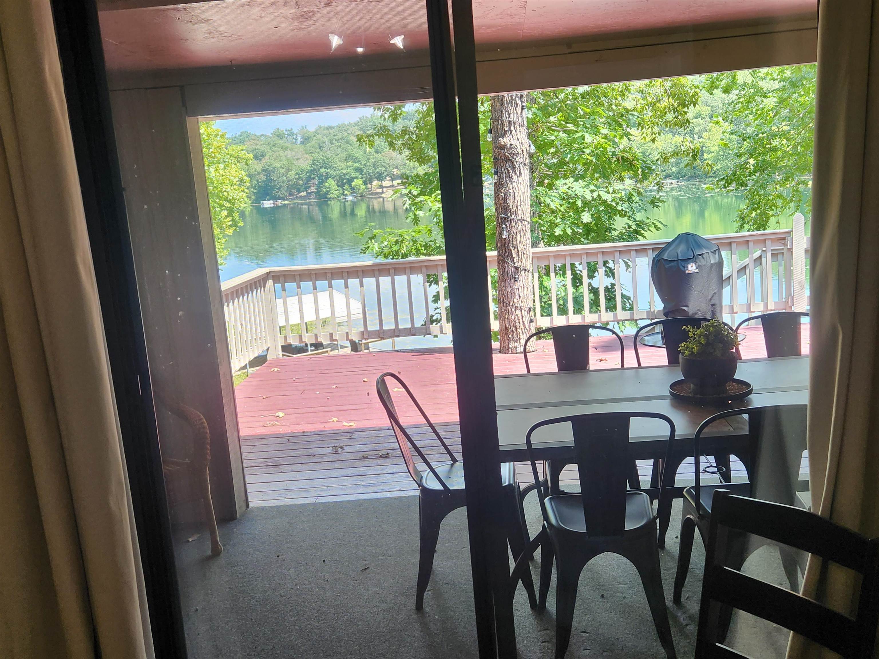 WEST LAKE - Residential
