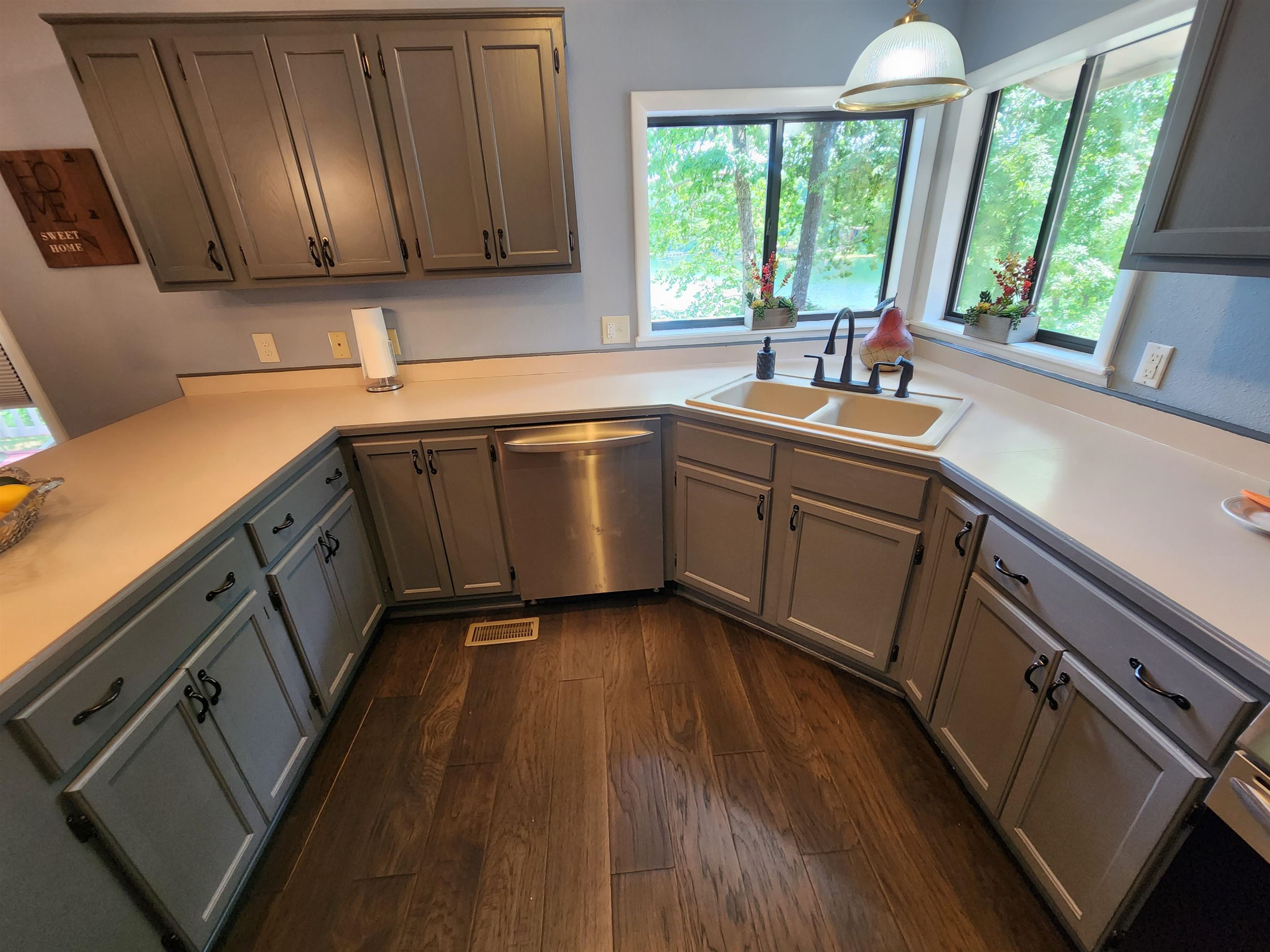 WEST LAKE - Residential