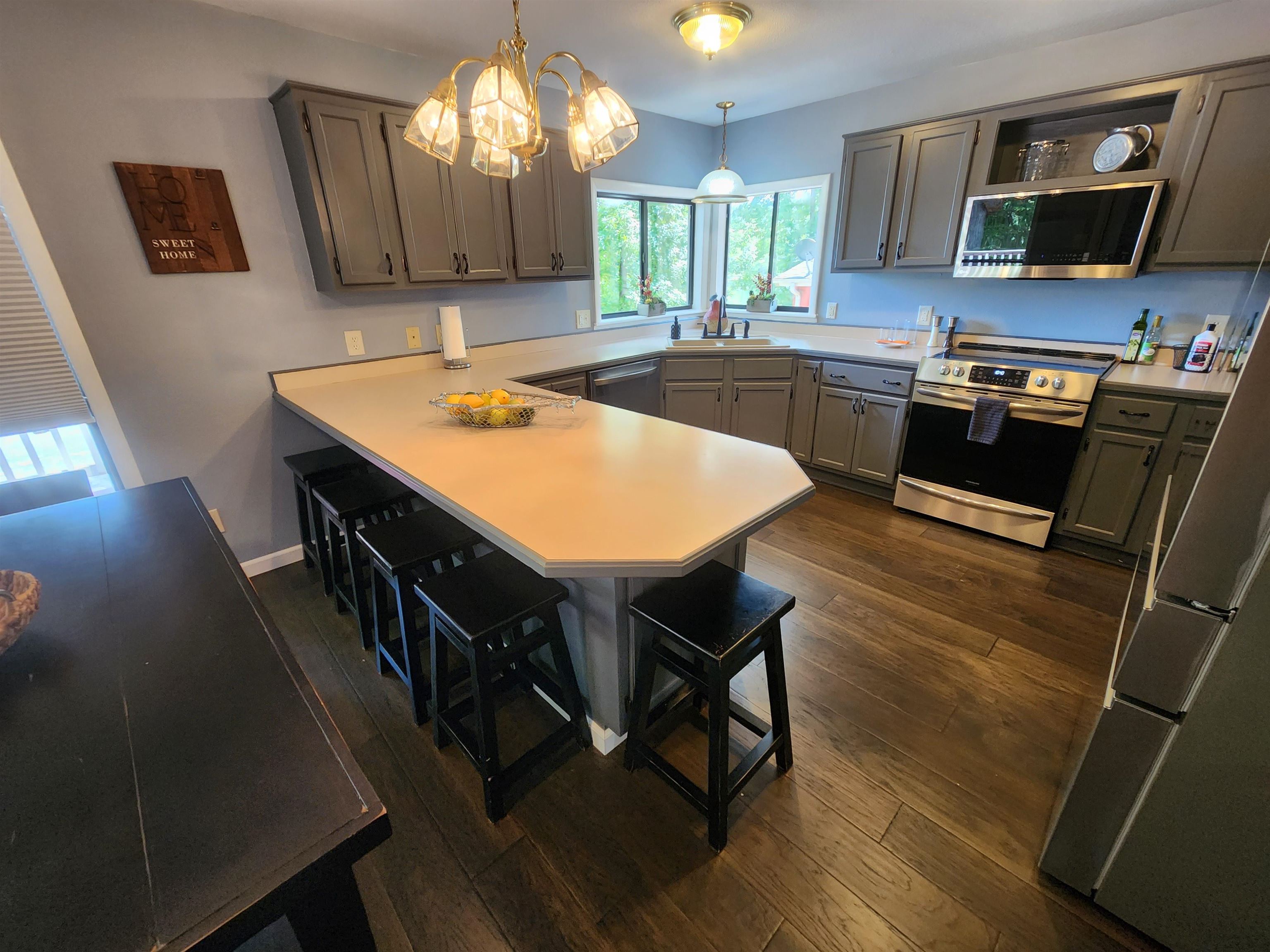 WEST LAKE - Residential