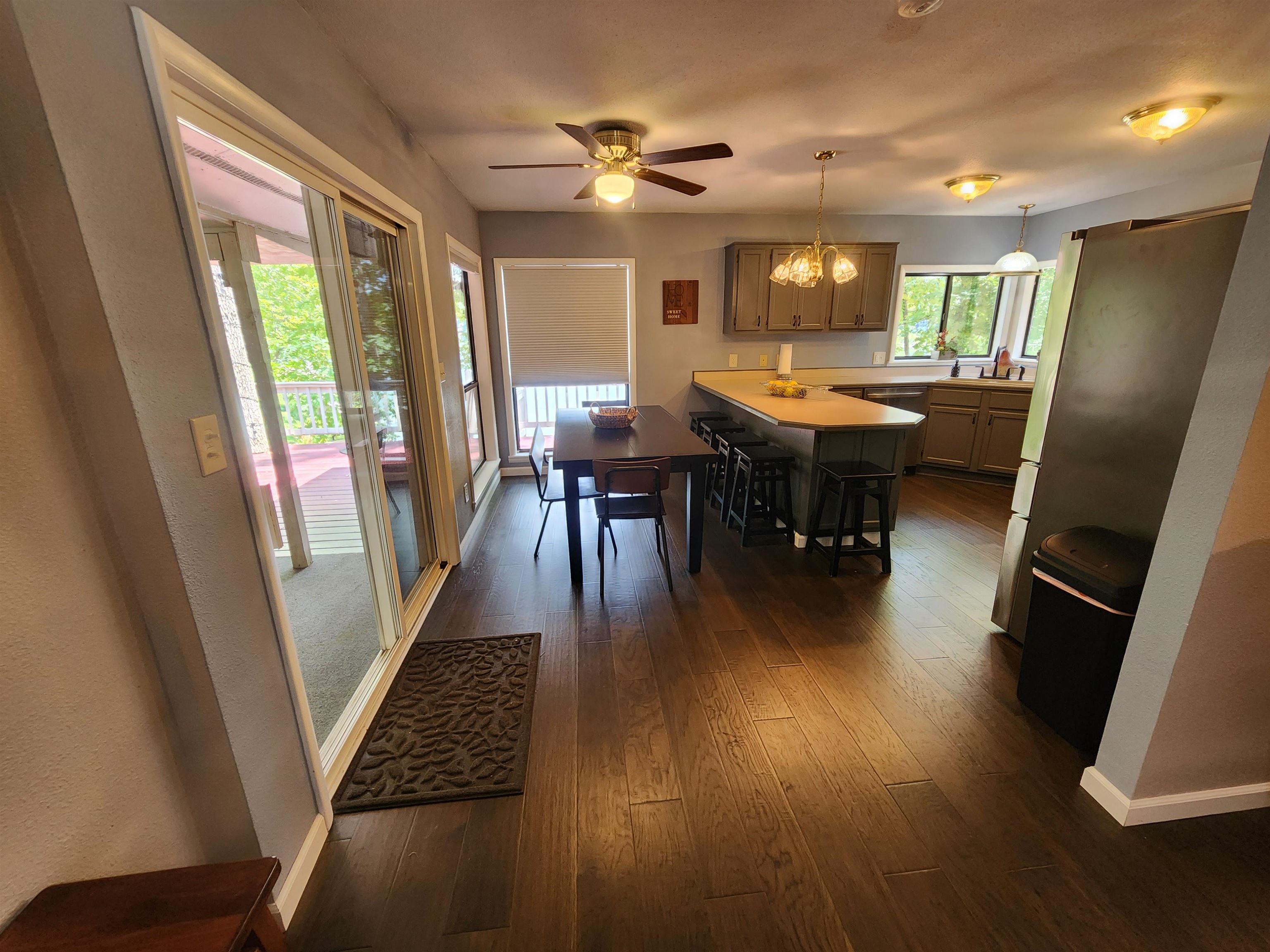 WEST LAKE - Residential