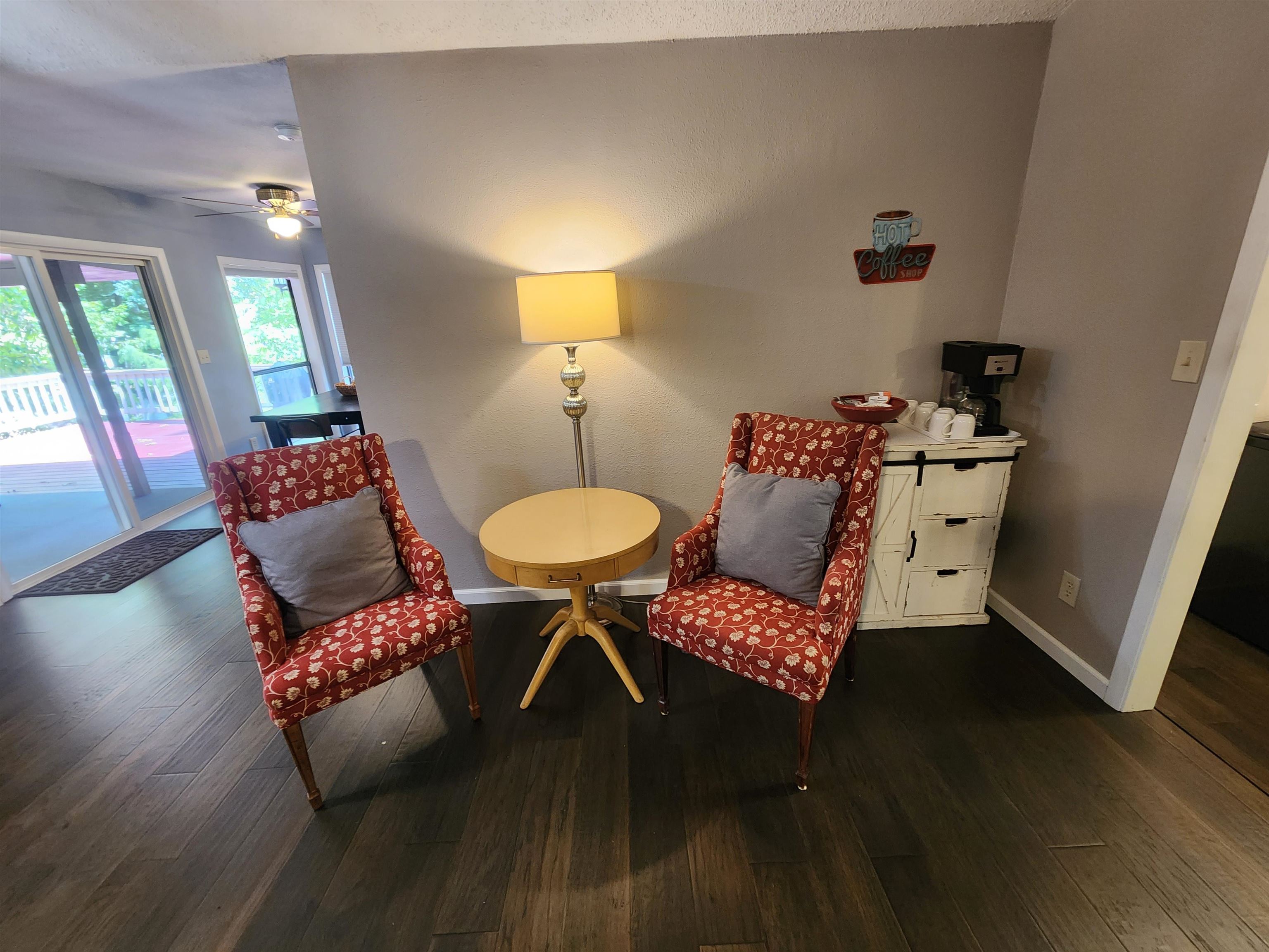 WEST LAKE - Residential