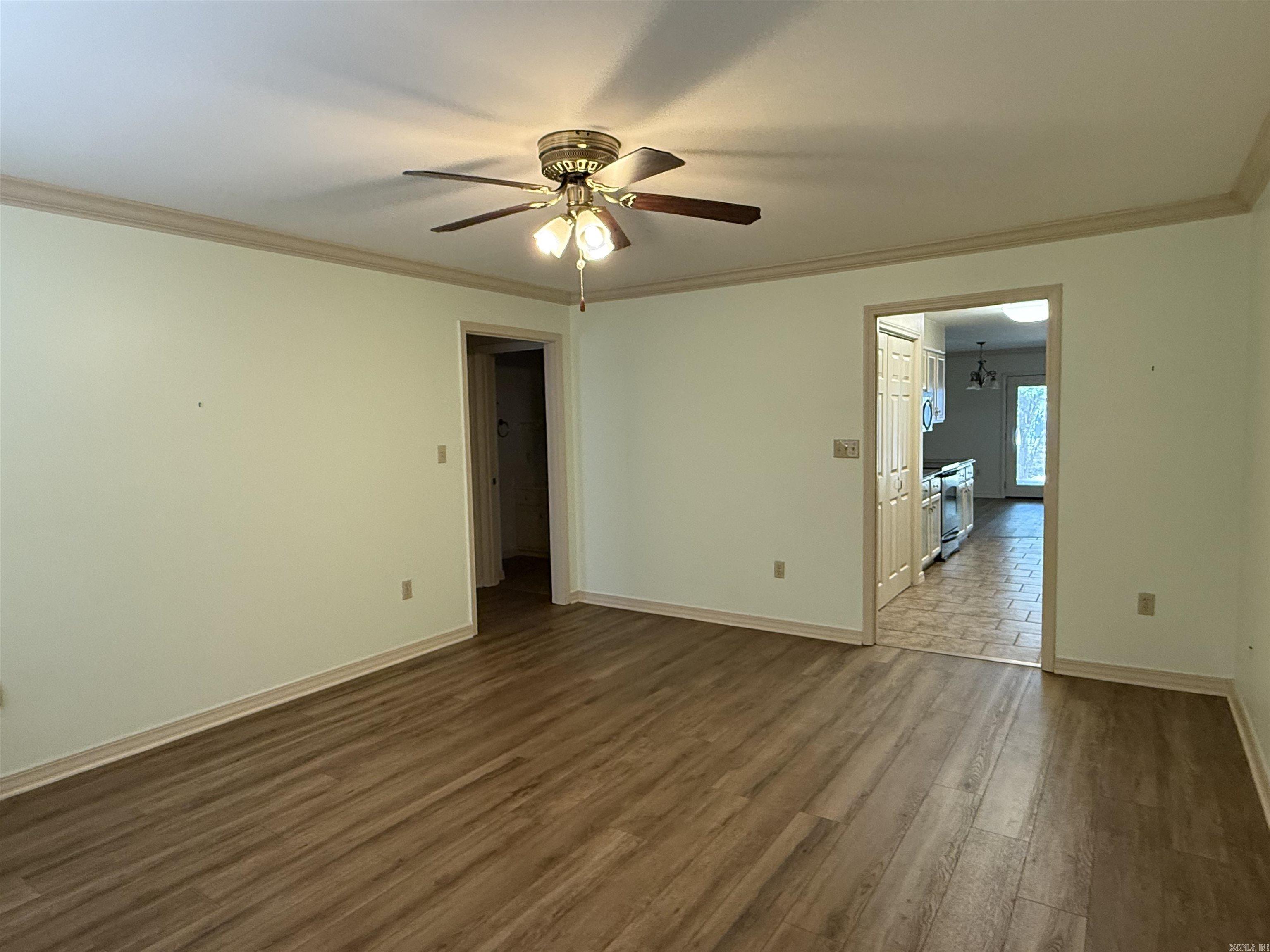 RIVER OAKS COMMONS - Residential