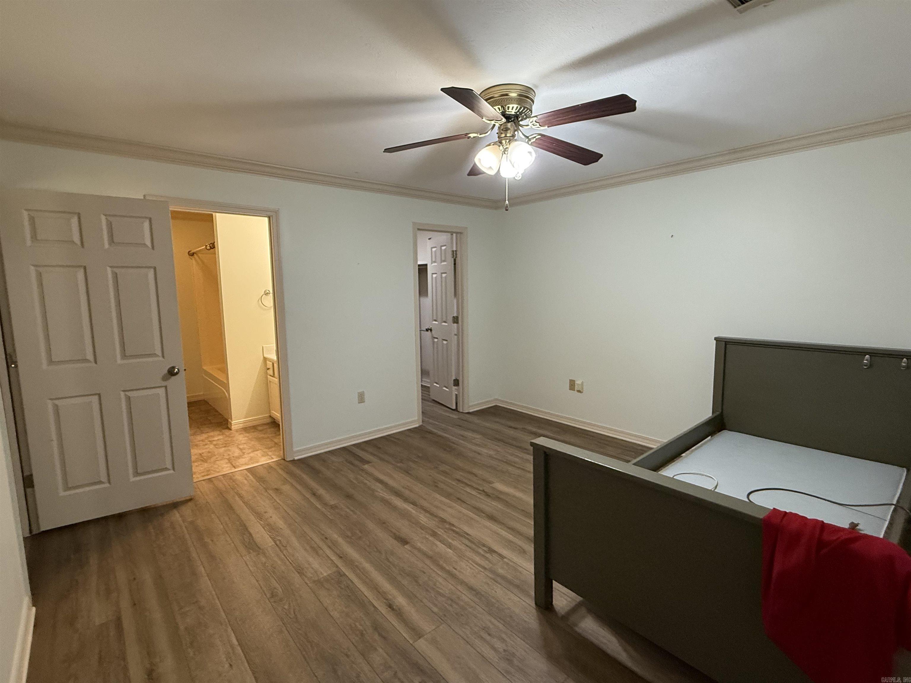 RIVER OAKS COMMONS - Residential
