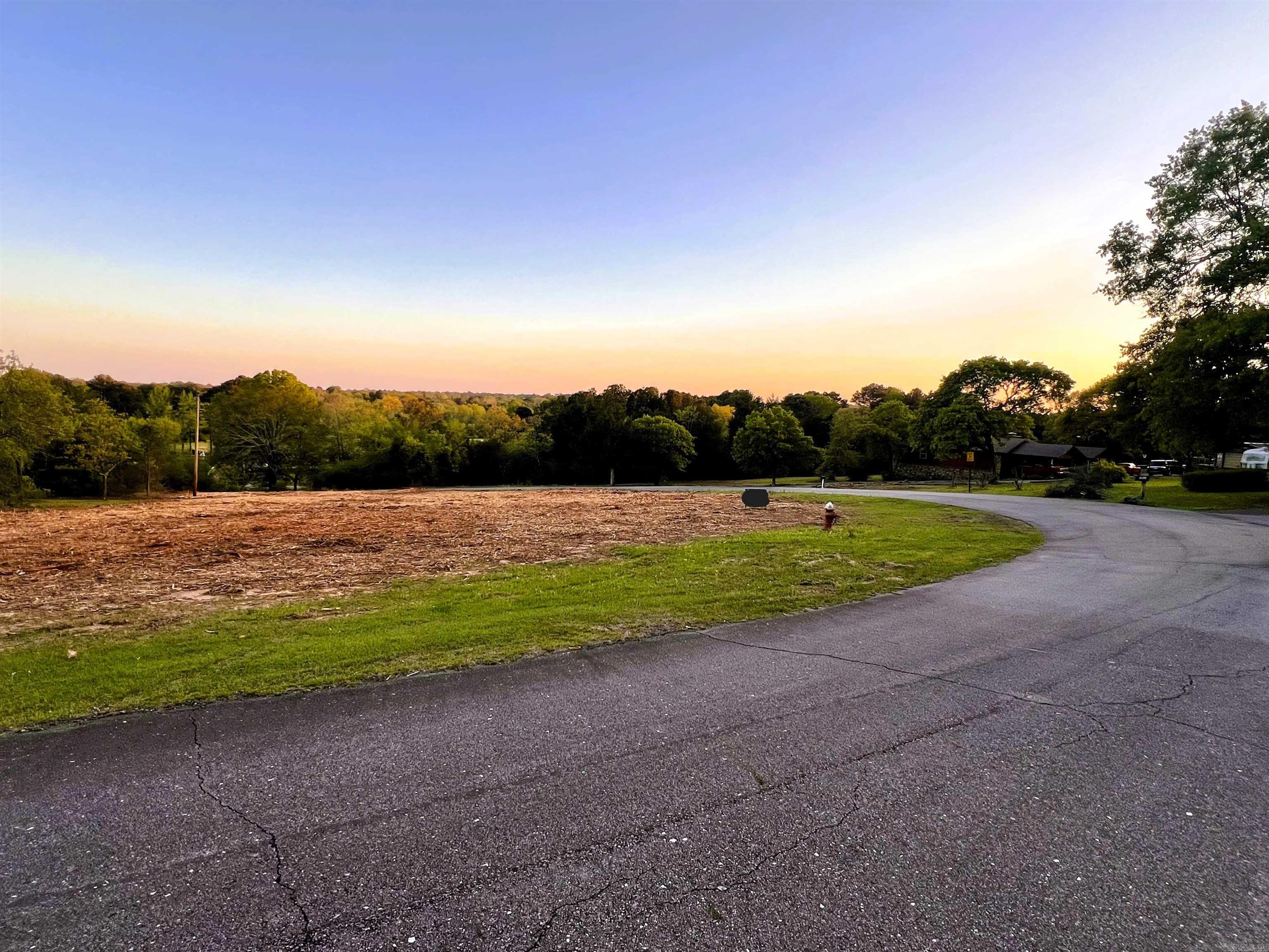 Searcy Outlots - Land