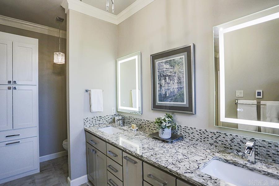 HUNTERS COVE ADDN - Residential