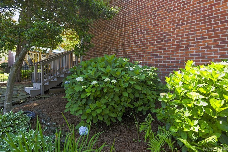 HUNTERS COVE ADDN - Residential