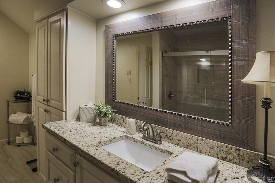 HUNTERS COVE ADDN - Residential