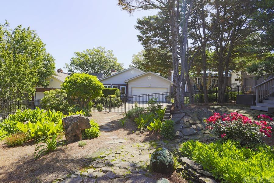 HUNTERS COVE ADDN - Residential