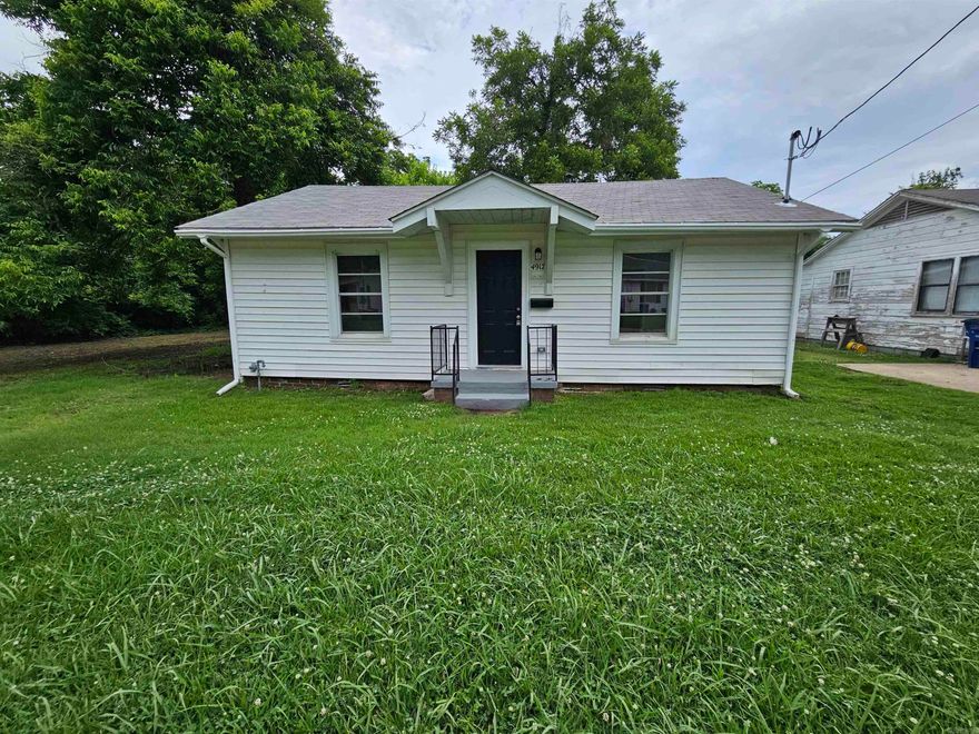 Cute 3BD/1BA in North Little Rock that is waiting for you to call home. Fully renovated throughout. Vinyl flooring throughout. New countertops in kitchen. Spacious yard. This property is managed by Hoffman Team so beware of scammers - we will never ask you to Cashapp us money. The lease for this property is for 2 years with a 3% increase after the first year. Income must be 3x the amount of rent per month unless you have a housing voucher.
