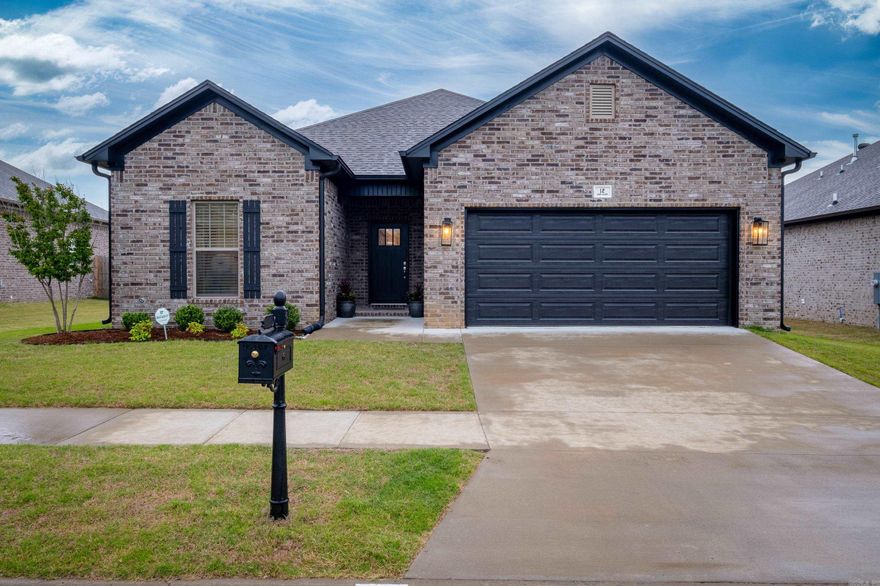 Beautiful one level brick home with wonderful open floor plan. Custom tile in laundry and bathrooms. Fantastic kitchen with gas range, stainless appliances and breakfast bar. Large Primary suite with spa bath apart from 2 guest bedrooms. Enjoy outdoor entertaining on the covered patio with extended patio pad. Two car garage. Located off cul-de-sac.  Come see!