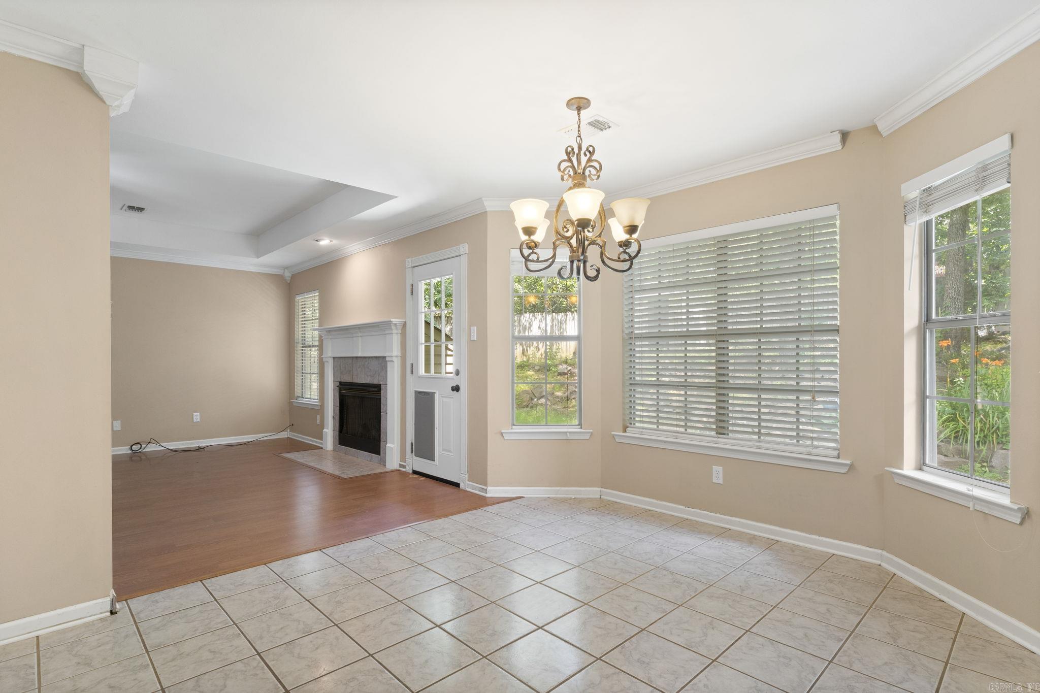 NORTH POINTE ADDN - Residential