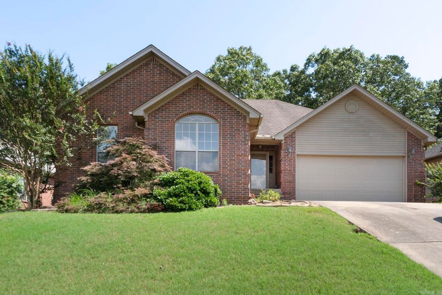 Beautiful area of Maumelle! Quiet neighborhood but easy, 5-minute drive to shopping and restaurants. Well maintained home with a BIG living room and a BRIGHT and open kitchen/breakfast room! Granite countertops. Primary bath has a separate tub and step in shower with two sinks. Nice walk-in closet! 2nd bath also has 2 sinks. Lush and inviting backyard! No seller property disclosure.