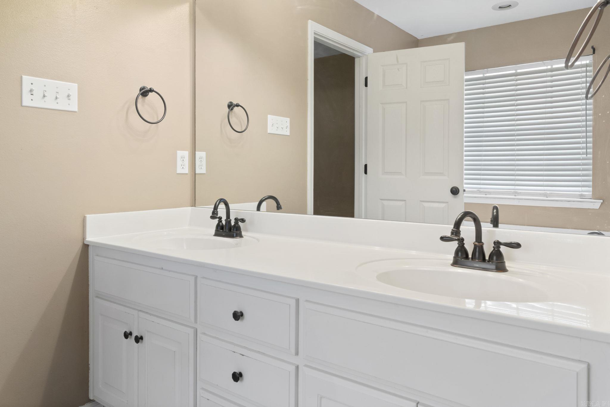 NORTH POINTE ADDN - Residential