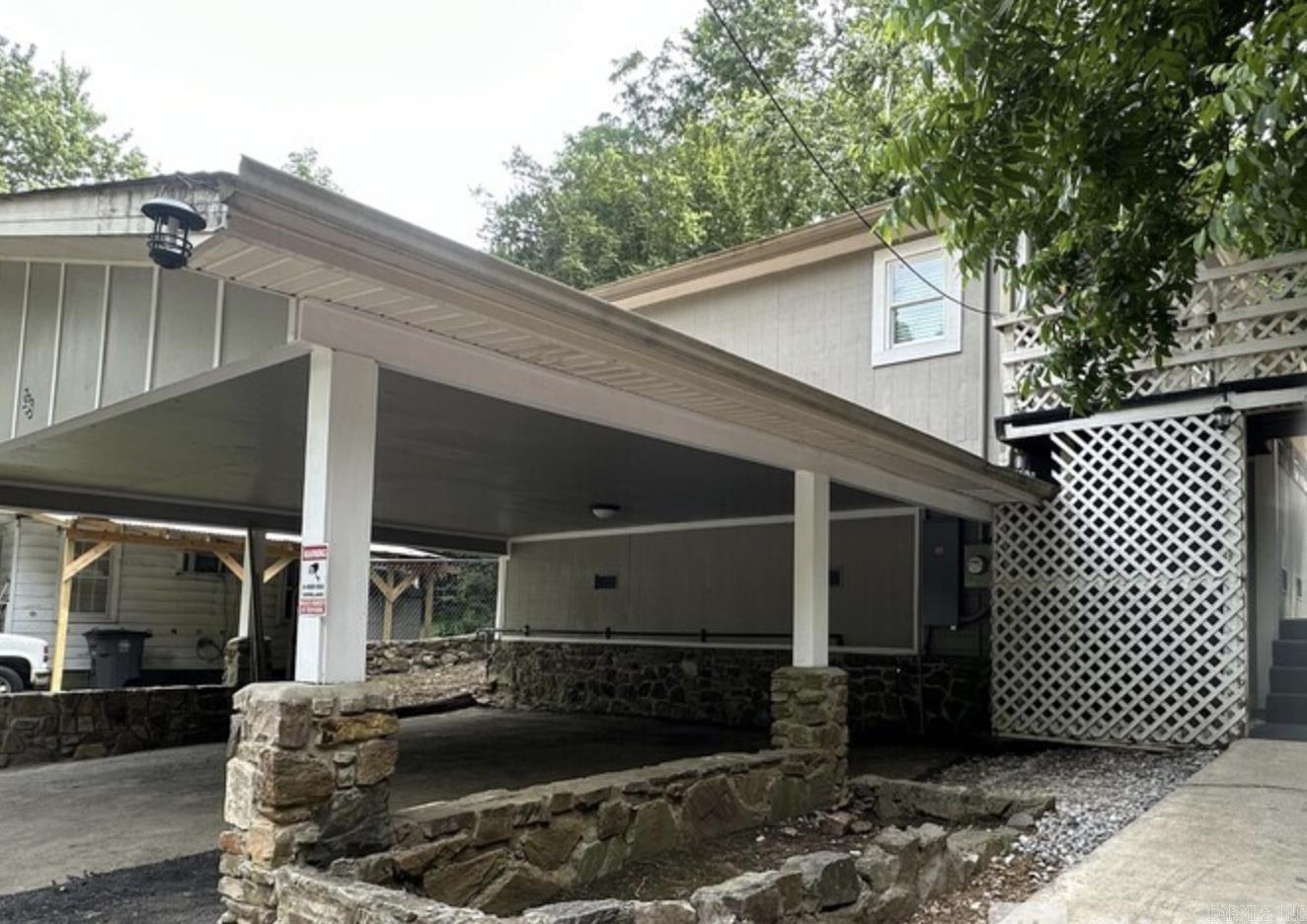 BRYANT & JAGGERS - Residential