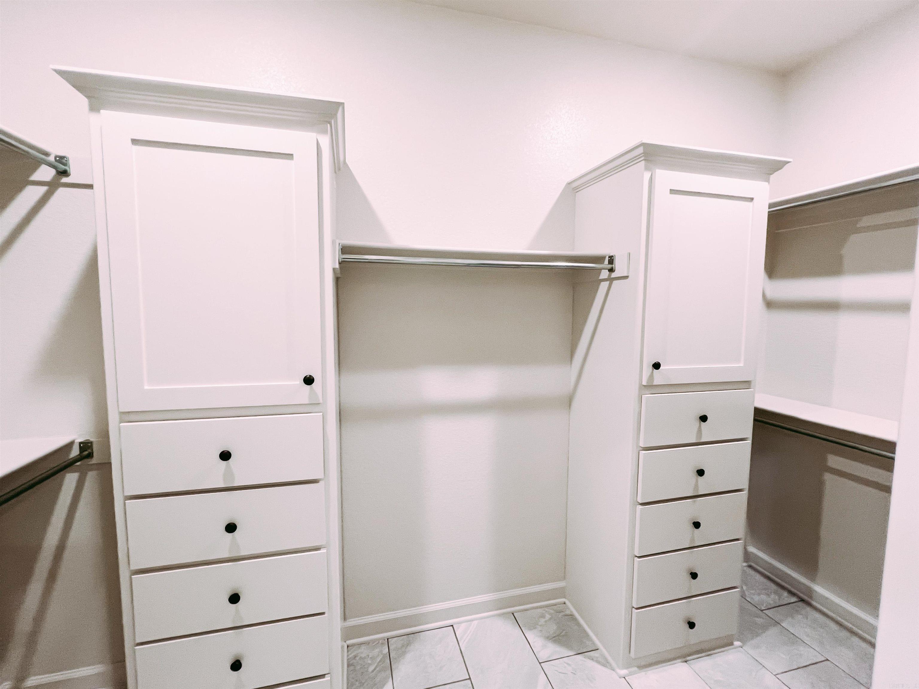 SHADOW CREEK - Residential