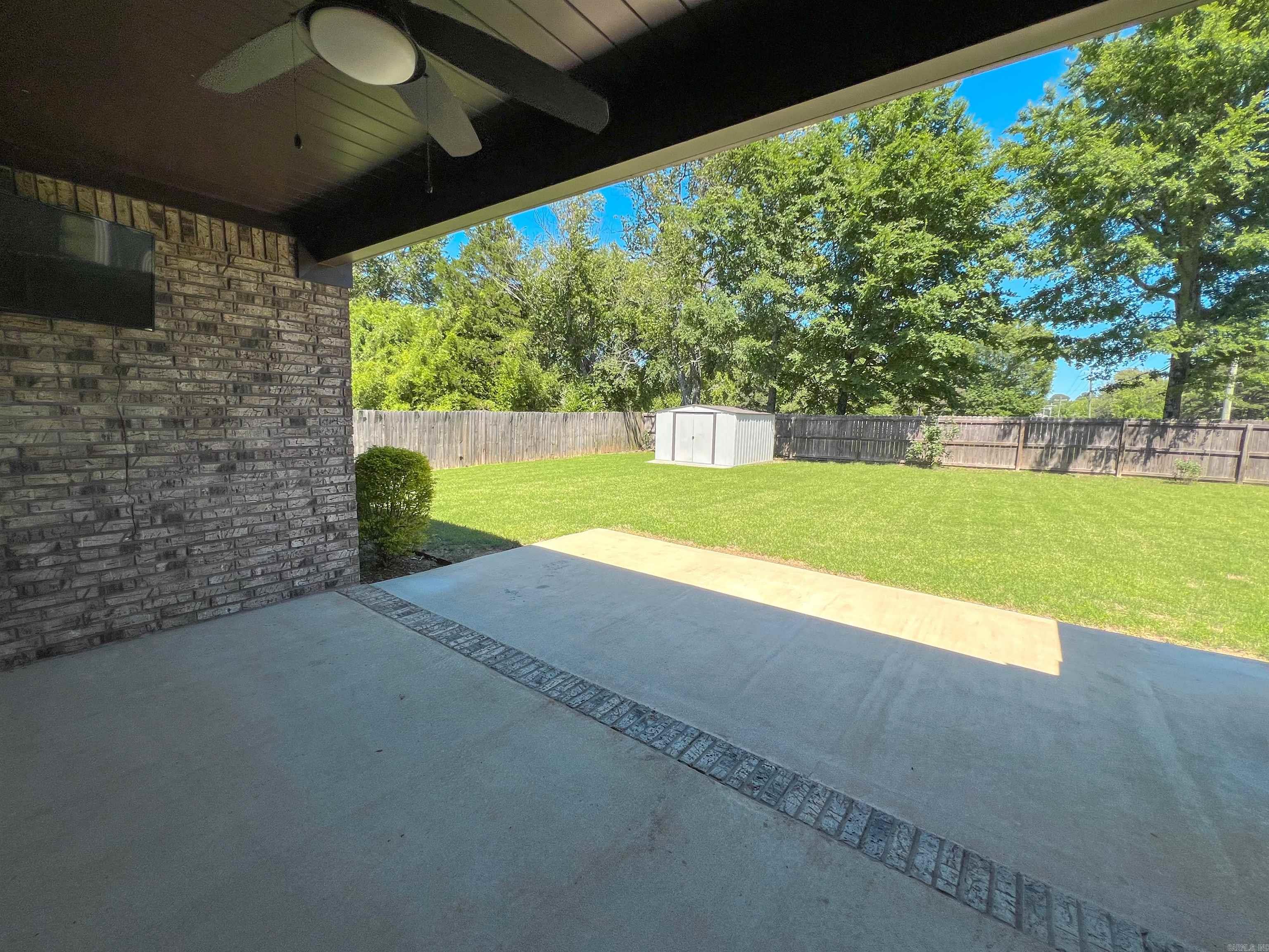 SHADOW CREEK - Residential