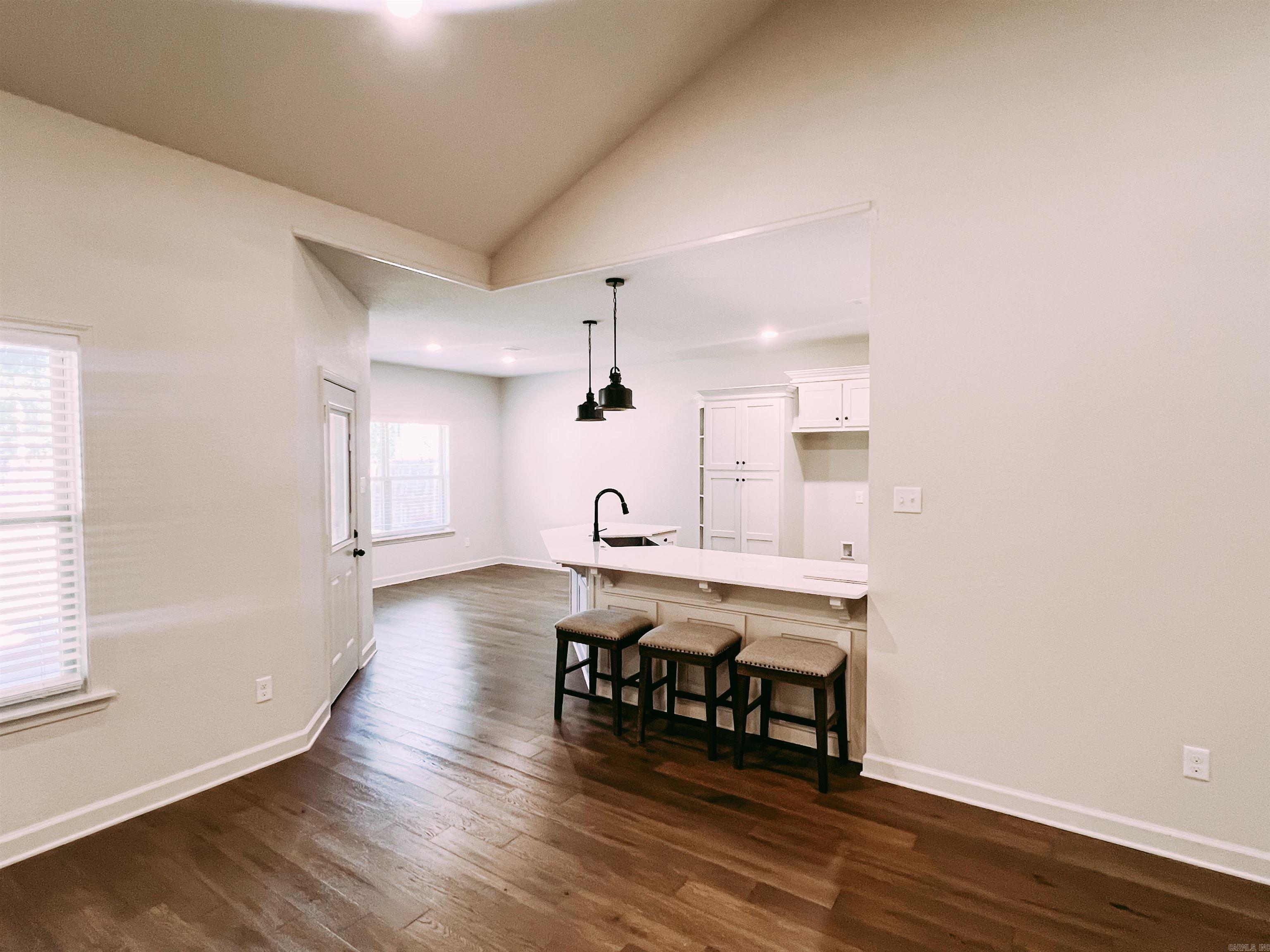 SHADOW CREEK - Residential