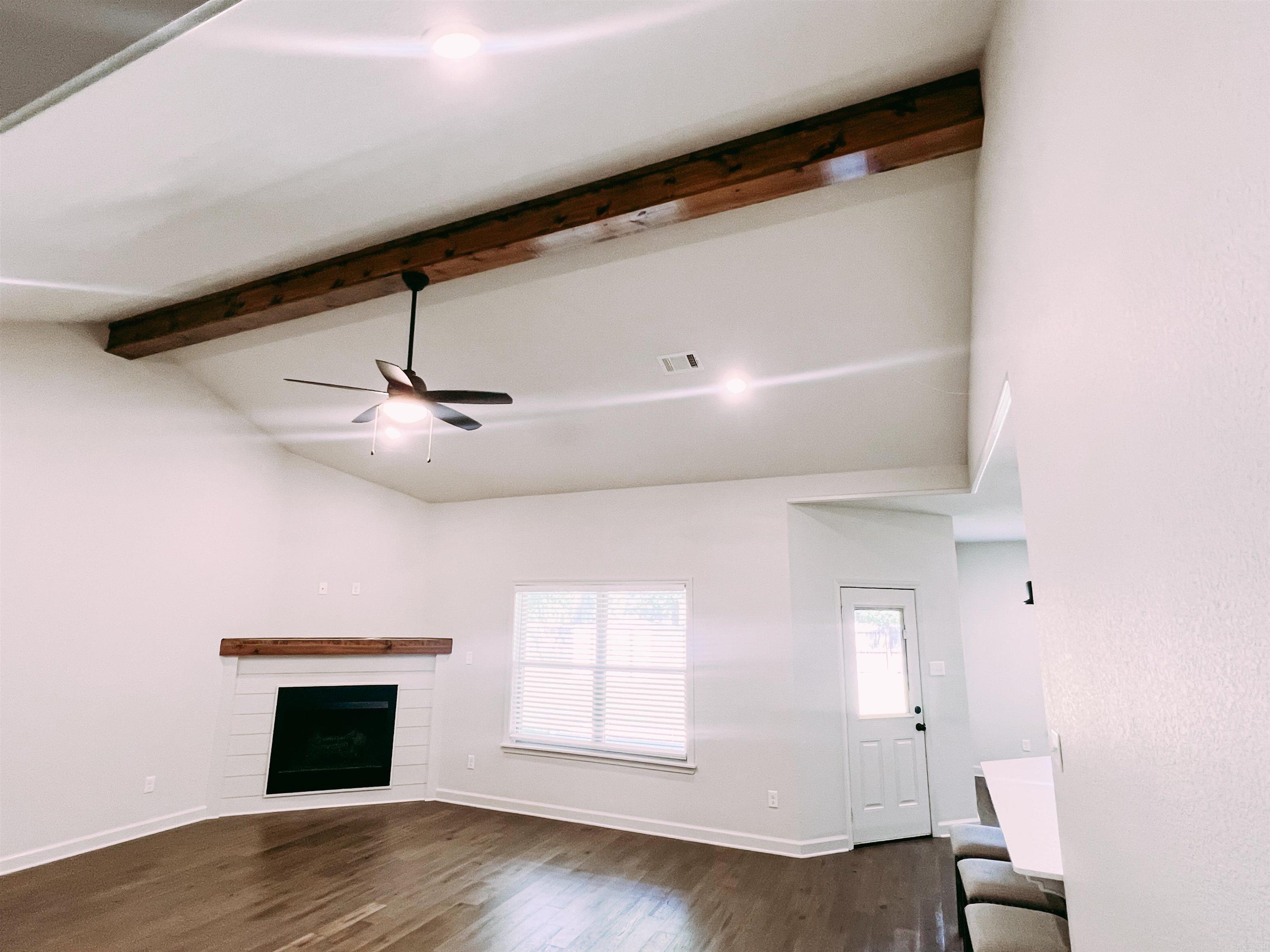 SHADOW CREEK - Residential