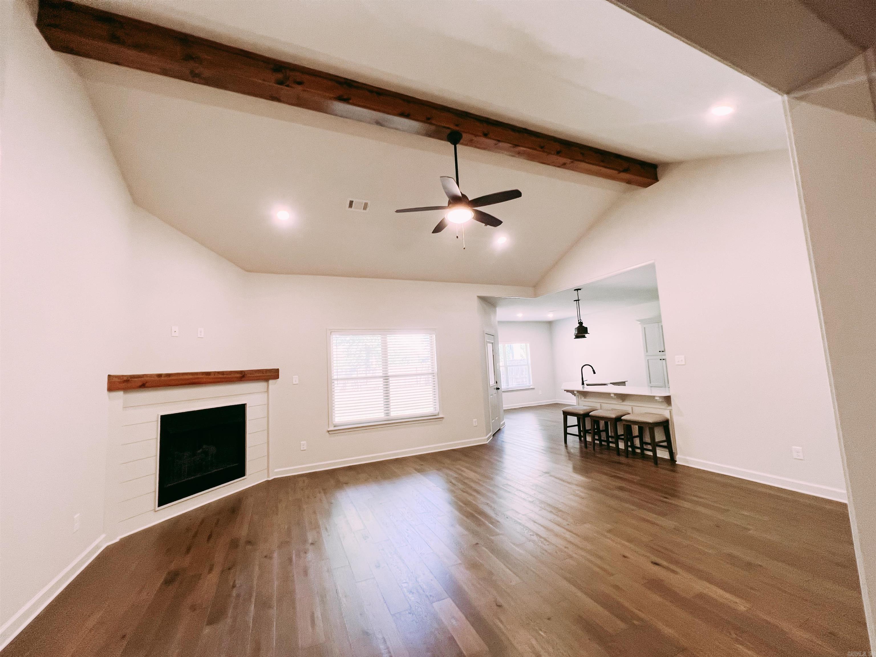 SHADOW CREEK - Residential