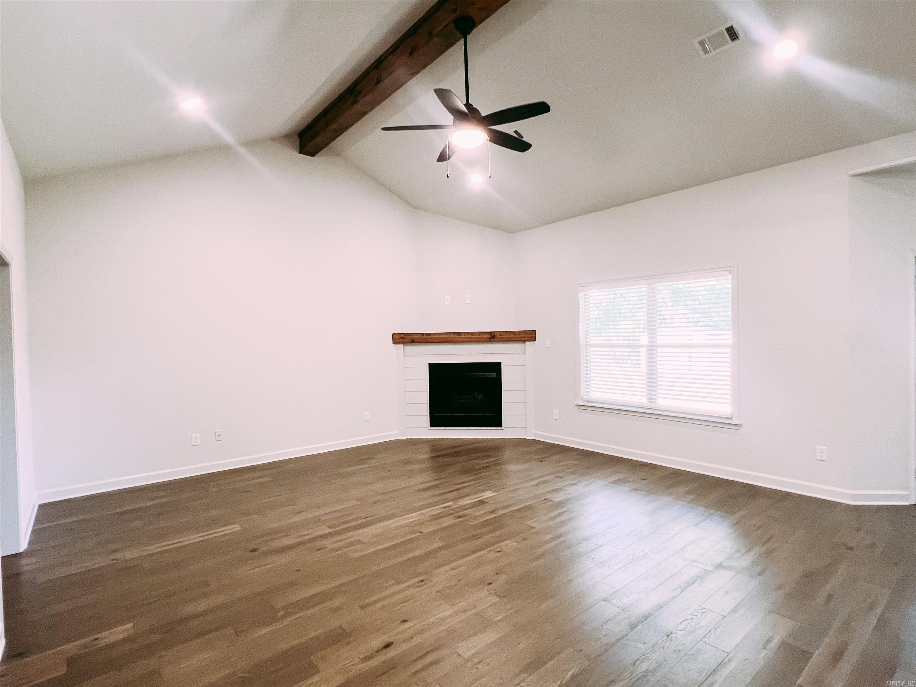 SHADOW CREEK - Residential