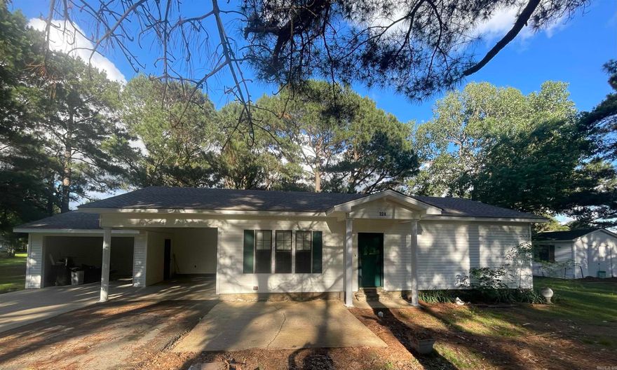 Charming 2-bedroom, 2-bath home on a large corner lot in the heart of Weiner, AR! With 1,477 sq ft of comfortable living space, this house is perfect for a family or duck hunters. All appliances are included, which makes this house even more move-in ready! Call today to schedule a showing!