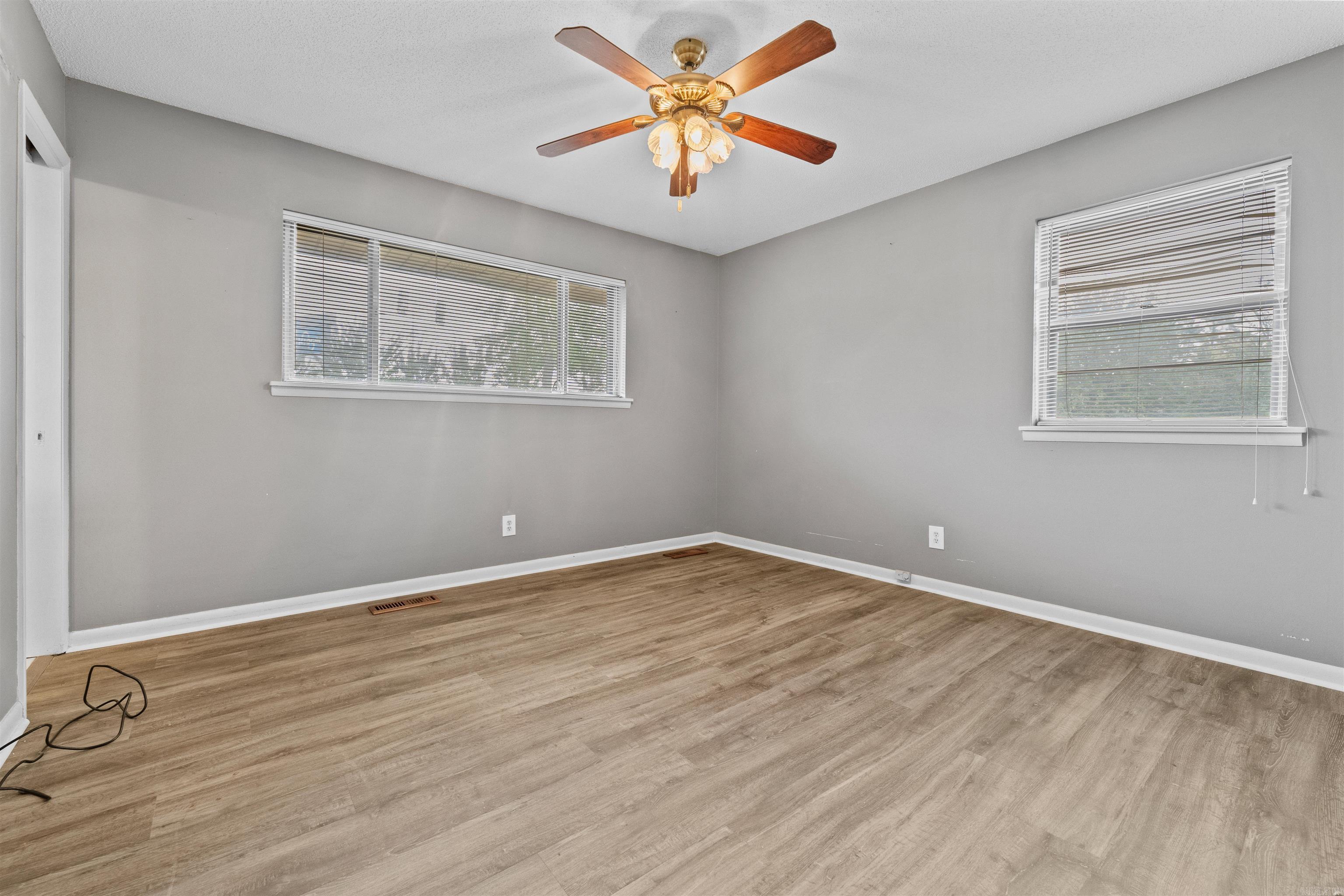 INDIAN HILLS - Residential