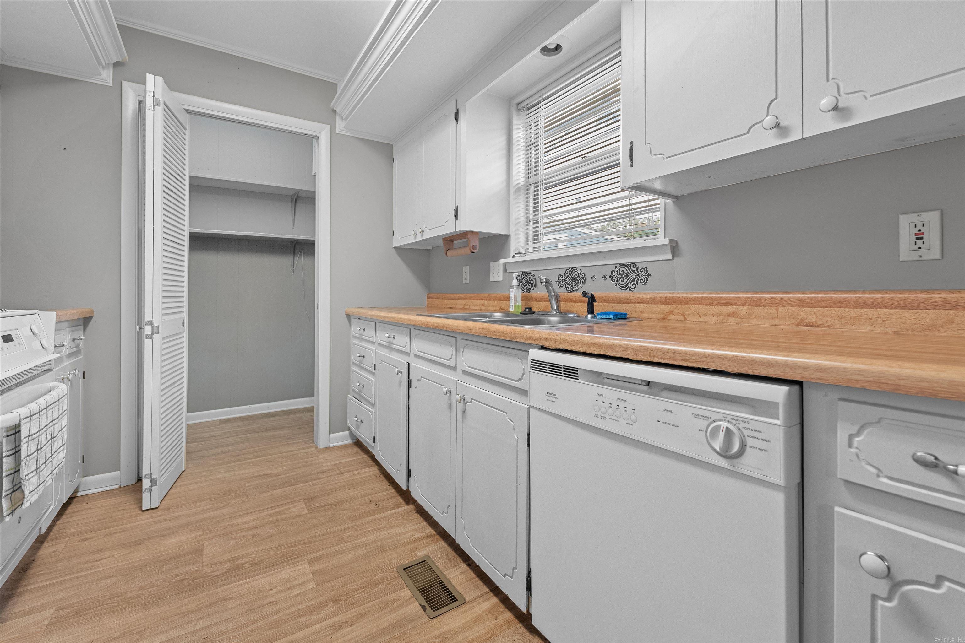 INDIAN HILLS - Residential