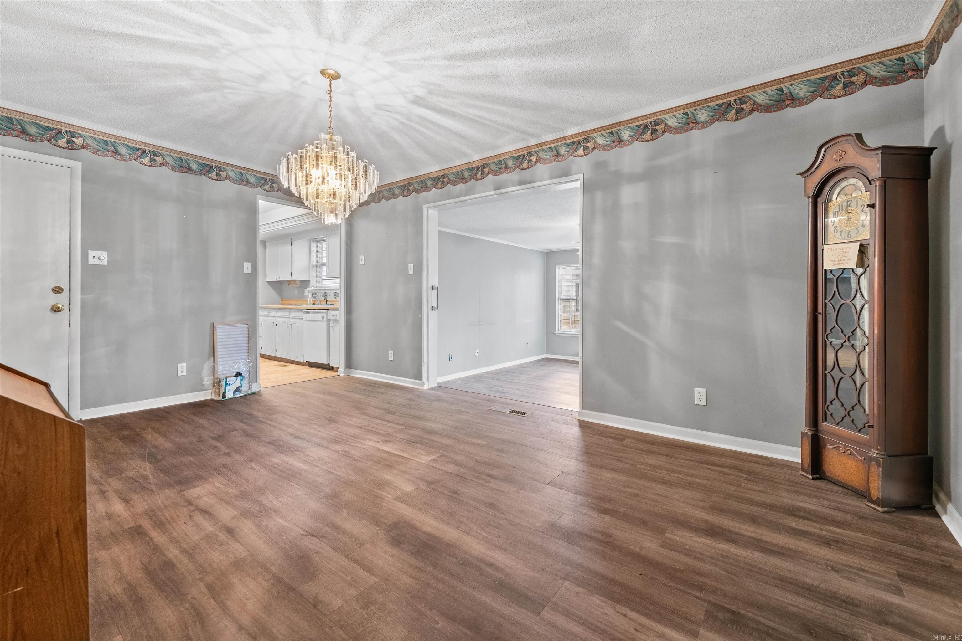 INDIAN HILLS - Residential